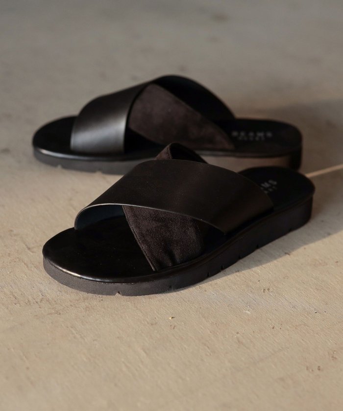 【ビームス ハート/BEAMS HEART / MEN】のBEAMS HEART / フェイクレザー クロスストラップ サンダル インテリア・キッズ・メンズ・レディースファッション・服の通販 founy(ファニー) https://founy.com/ ファッション Fashion メンズファッション Men's Style Online コンビ Combination サンダル Sandals ソックス Socks フェイクスエード Faux Suede フェイクレザー Faux Leather |ID: prp329100004566454 ipo3291000000032609323