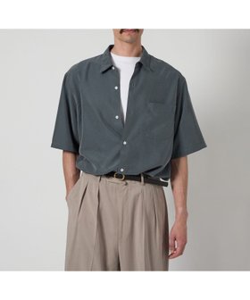 【ビューティ&ユース ユナイテッドアローズ/BEAUTY&YOUTH / UNITED ARROWS / MEN】のSteven Alan ドレープ レギュラーカラー ショートスリーブ シャツ STANDARD LOOSE BOX 人気、トレンドファッション・服の通販 founy(ファニー) ファッション Fashion メンズファッション Fashion for Men おすすめ Recommended / Our Picks ショート Short, Short Length スリット Slit, Slit Detail スリーブ Sleeve, Long Sleeve / Short Sleeve ドレープ Drape, Draping Fabric バランス Balance, Style Balance ボックス Boxy, Box Shape ルーズ Loose, Oversized レギュラー Regular, Standard Fit ヴィンテージ Vintage Style エレガント 上品 Elegant 夏 Summer 羽織 Haori, Light Jacket |ID:prp329100004566482