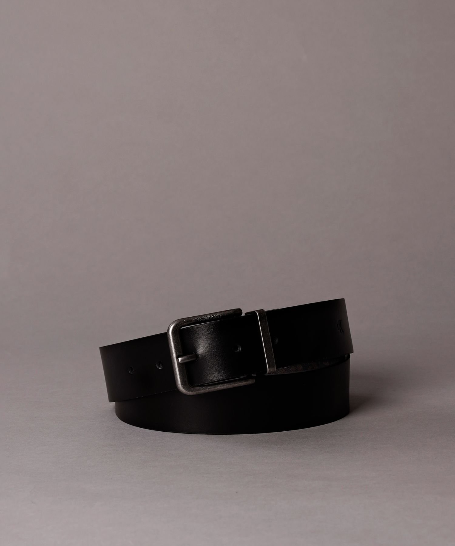 【カルバンクライン/Calvin Klein / MEN】の【公式ショップ】 カルバンクライン ブラックレザーリバーシブルベルト35mm Calvin Klein Jeans Accessory 4G7029G インテリア・キッズ・メンズ・レディースファッション・服の通販 founy(ファニー) 　ファッション　Fashion　メンズファッション　Fashion for Men　ジーンズ　Jeans, Denim Pants　スタイリッシュ　Stylish, Fashionable　モダン　Modern, Contemporary　リバーシブル　Reversible, Two-Sided　Black/Gray AOP/Antique Silver|ID: prp329100004566506 ipo3291000000033509769
