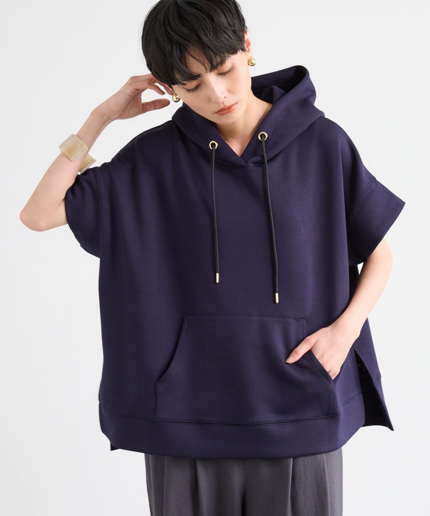 【バンヤードストーム/BARNYARDSTORM】のハーフスリーブパーカー【WEB限定】 インテリア・キッズ・メンズ・レディースファッション・服の通販 founy(ファニー) 　ファッション　Fashion　レディースファッション　Fashion for Women　トップス・カットソー　Cut & Sew Tops　レディースパーカー・カジュアルフーディー　Casual Hoodies & Sweatshirts　シンプル　Simple, Minimal　スリット　Slit, Slit Detail　人気　Popular, Best Seller　ネイビー88|ID: prp329100004566537 ipo3291000000032714580