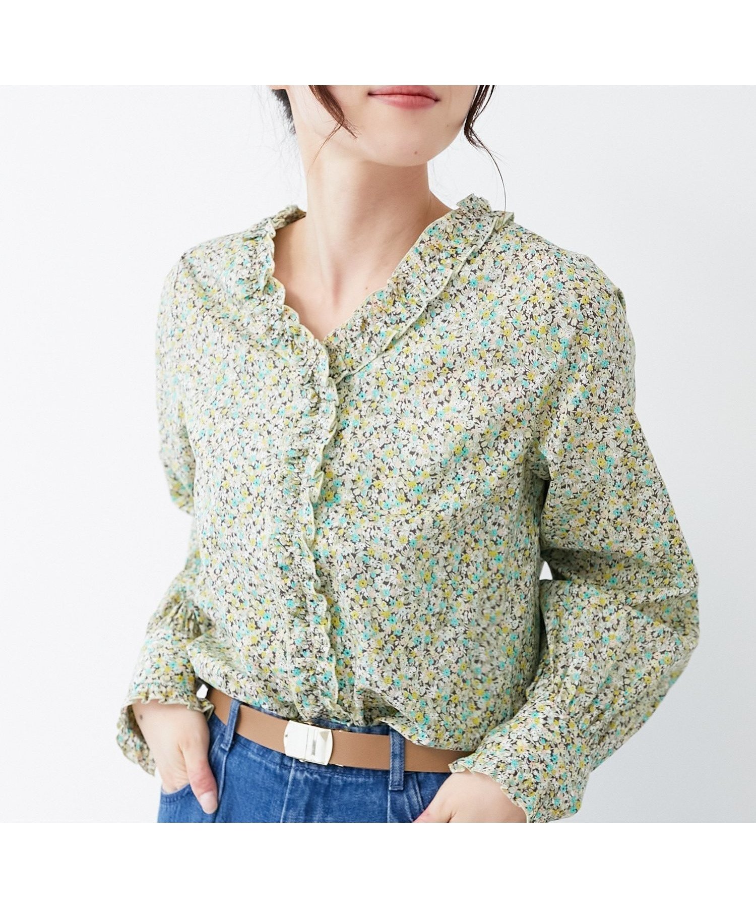 【ルクールブラン/le.coeur blanc】のリバティフロントフリルVネックブラウス 人気、トレンドファッション・服の通販 founy(ファニー) 　ファッション　Fashion　レディースファッション　WOMEN　トップス・カットソー　Tops/Tshirt　シャツ/ブラウス　Shirts/Blouses　Vネック　V-Neck　おすすめ　Recommend　インナー　Inner　カフス　Cuffs　カーディガン　Cardigan　ジャケット　Jacket　フリル　Frills　プリント　Print　ロンドン　London　人気　Popularity　 other-1|ID: prp329100004566541 ipo3291000000032295235
