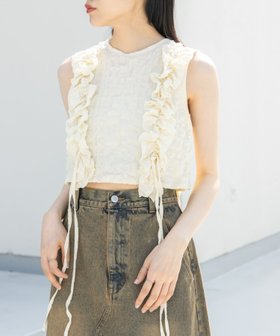 【ケービーエフ/KBF / URBAN RESEARCH】の2WAYフリルノースリーブトップス 人気、トレンドファッション・服の通販 founy(ファニー) ファッション Fashion レディースファッション WOMEN トップス・カットソー Tops/Tshirt キャミソール / ノースリーブ No Sleeves 2025年 2025 2025春夏・S/S Ss,Spring/Summer,2025 フェミニン Feminine フリル Frills ベスト Vest ボトム Bottom リボン Ribbon 夏 Summer S/S・春夏 Ss・Spring/Summer |ID:prp329100004566551
