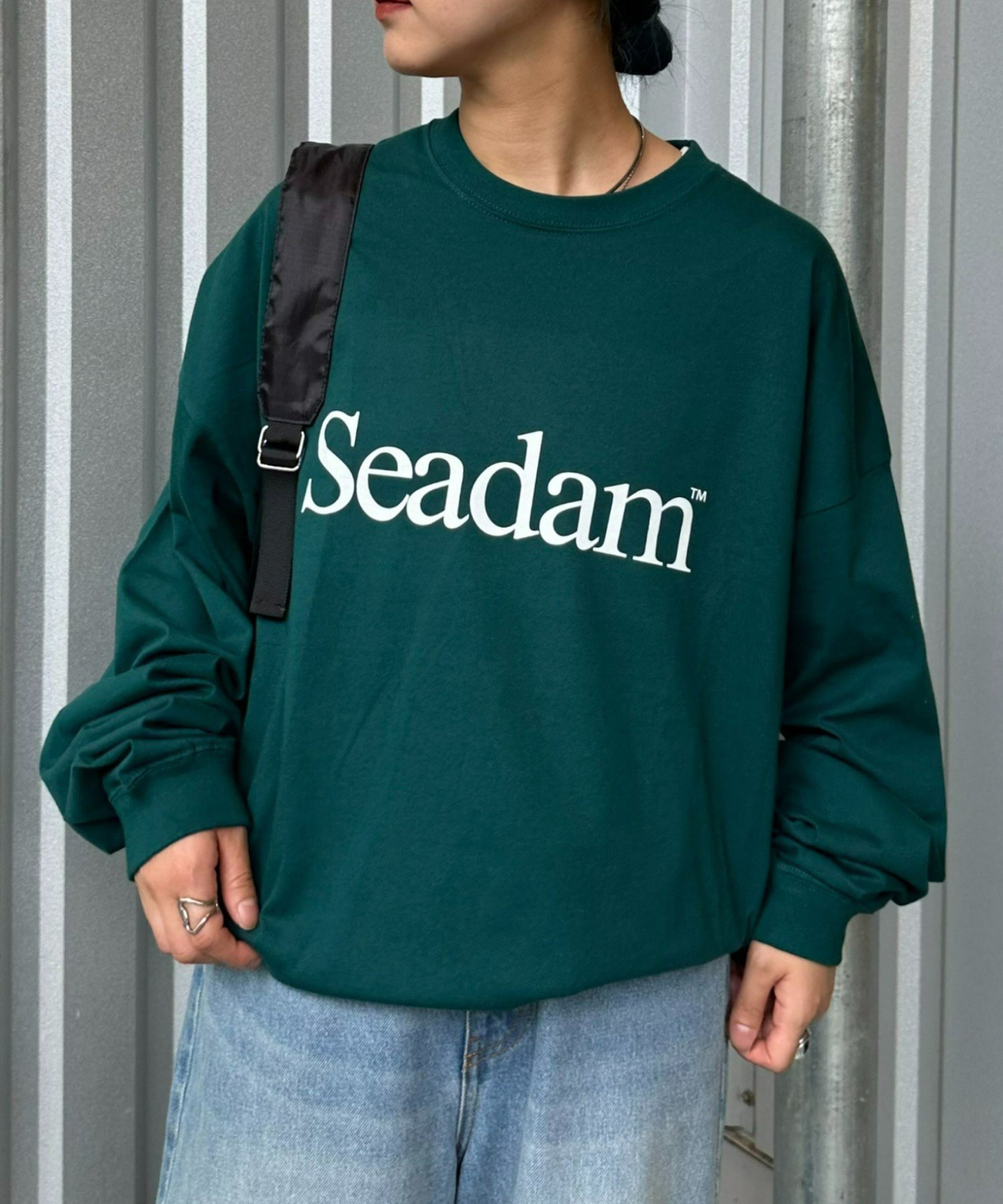 【チャオパニックティピー/CIAOPANIC TYPY】のUNISEX ロゴプリントビッグシルエットロンTEE インテリア・キッズ・メンズ・レディースファッション・服の通販 founy(ファニー) 　ファッション　Fashion　レディースファッション　WOMEN　トップス・カットソー　Tops/Tshirt　ロング / Tシャツ　T-Shirts　インナー　Inner　カットソー　Cut And Sew　カーゴパンツ　Cargo Pants　スタイリッシュ　Stylish　スラックス　Slacks　デニム　Denim　トレンド　Trend　フロント　Front　プリント　Print　ユニセックス　Unisex　リアル　Real　再入荷　Restock/Back In Stock/Re Arrival　おすすめ　Recommend　グリーン|ID: prp329100004566562 ipo3291000000032295378