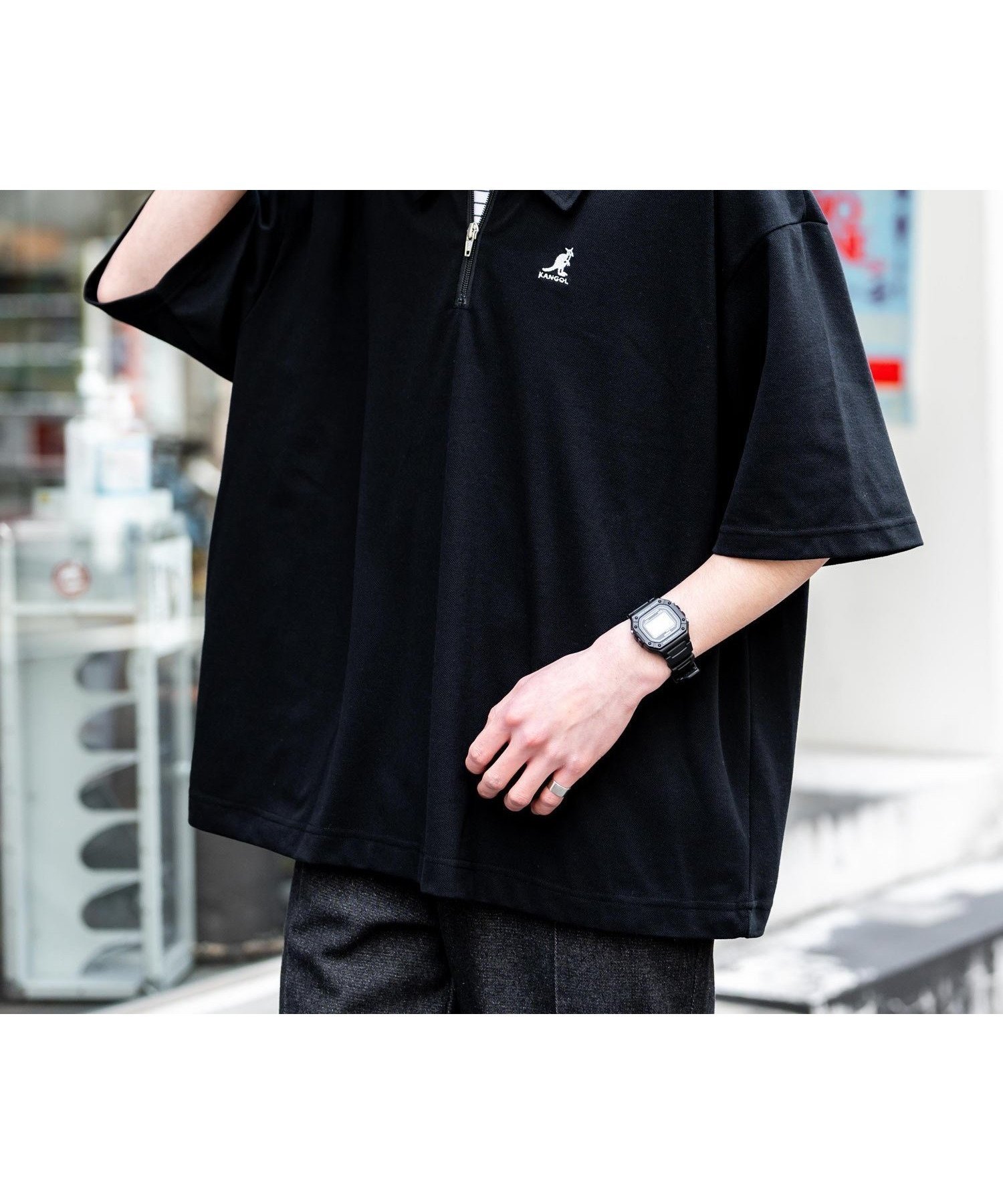 【ロッキーモンロー/Rocky Monroe】のKANGOL 別注コラボ 鹿の子ワンポイント刺繍半袖ハーフジップポロシャツ インテリア・キッズ・メンズ・レディースファッション・服の通販 founy(ファニー) 　ファッション　Fashion　レディースファッション　WOMEN　トップス・カットソー　Tops/Tshirt　シャツ/ブラウス　Shirts/Blouses　ポロシャツ　Polo Shirts　アウトドア　Outdoor　コラボ　Collaboration　鹿の子　Pique　ジップ　Zip　スポーティ　Sporty　トレンド　Trend　人気　Popularity　別注　Special Order　半袖　Short Sleeve　メンズ　Mens　無地　Plain Color　リラックス　Relax　ワイド　Wide　ワンポイント　One Point　おすすめ　Recommend　エレガント 上品　Elegant　ブラック|ID: prp329100004566563 ipo3291000000032295390