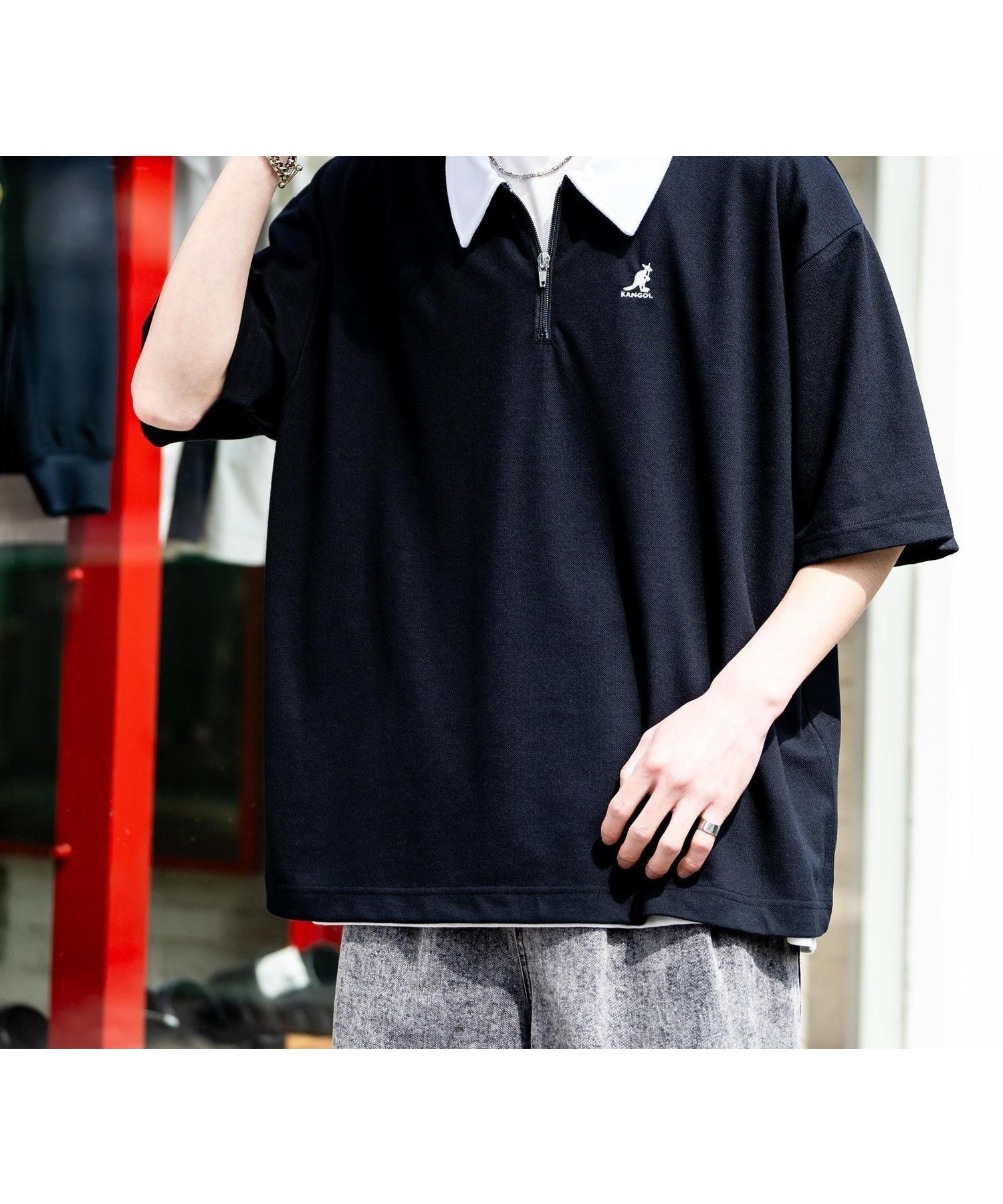 【ロッキーモンロー/Rocky Monroe】のKANGOL 別注コラボ 鹿の子ワンポイント刺繍半袖ハーフジップポロシャツ インテリア・キッズ・メンズ・レディースファッション・服の通販 founy(ファニー) 　ファッション　Fashion　レディースファッション　WOMEN　トップス・カットソー　Tops/Tshirt　シャツ/ブラウス　Shirts/Blouses　ポロシャツ　Polo Shirts　アウトドア　Outdoor　コラボ　Collaboration　鹿の子　Pique　ジップ　Zip　スポーティ　Sporty　トレンド　Trend　人気　Popularity　別注　Special Order　半袖　Short Sleeve　メンズ　Mens　無地　Plain Color　リラックス　Relax　ワイド　Wide　ワンポイント　One Point　おすすめ　Recommend　エレガント 上品　Elegant　ブラック×ホワイト|ID: prp329100004566563 ipo3291000000032295391