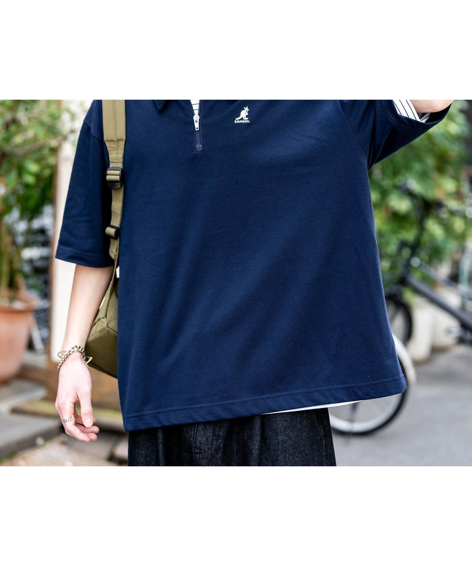 【ロッキーモンロー/Rocky Monroe】のKANGOL 別注コラボ 鹿の子ワンポイント刺繍半袖ハーフジップポロシャツ インテリア・キッズ・メンズ・レディースファッション・服の通販 founy(ファニー) 　ファッション　Fashion　レディースファッション　WOMEN　トップス・カットソー　Tops/Tshirt　シャツ/ブラウス　Shirts/Blouses　ポロシャツ　Polo Shirts　アウトドア　Outdoor　コラボ　Collaboration　鹿の子　Pique　ジップ　Zip　スポーティ　Sporty　トレンド　Trend　人気　Popularity　別注　Special Order　半袖　Short Sleeve　メンズ　Mens　無地　Plain Color　リラックス　Relax　ワイド　Wide　ワンポイント　One Point　おすすめ　Recommend　エレガント 上品　Elegant　ネイビー|ID: prp329100004566563 ipo3291000000032295394