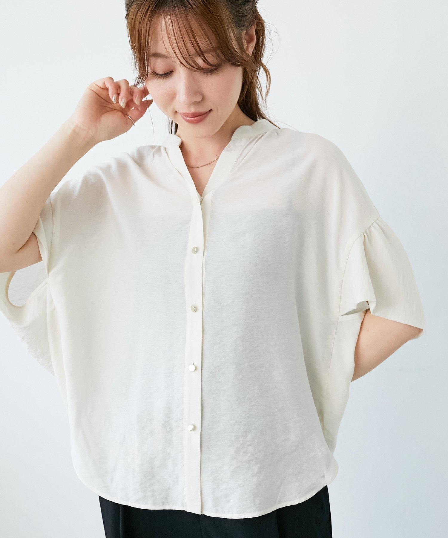 【ルクールブラン/le.coeur blanc】の《手洗い可能》ヴィンテージライクフレアスリーブブラウス インテリア・キッズ・メンズ・レディースファッション・服の通販 founy(ファニー) 　ファッション　Fashion　レディースファッション　Fashion for Women　トップス・カットソー　Cut & Sew Tops　シャツ・ブラウス・オフィスカジュアル　Elegant Blouses & Button-Ups　おすすめ　Recommended / Our Picks　シンプル　Simple, Minimal　ビンテージ　Vintage, Retro Style　フレアースカート　Flared Skirt, A-Line Skirt　ワイド　Wide, Wide Fit　オフ|ID: prp329100004566615 ipo3291000000032714849