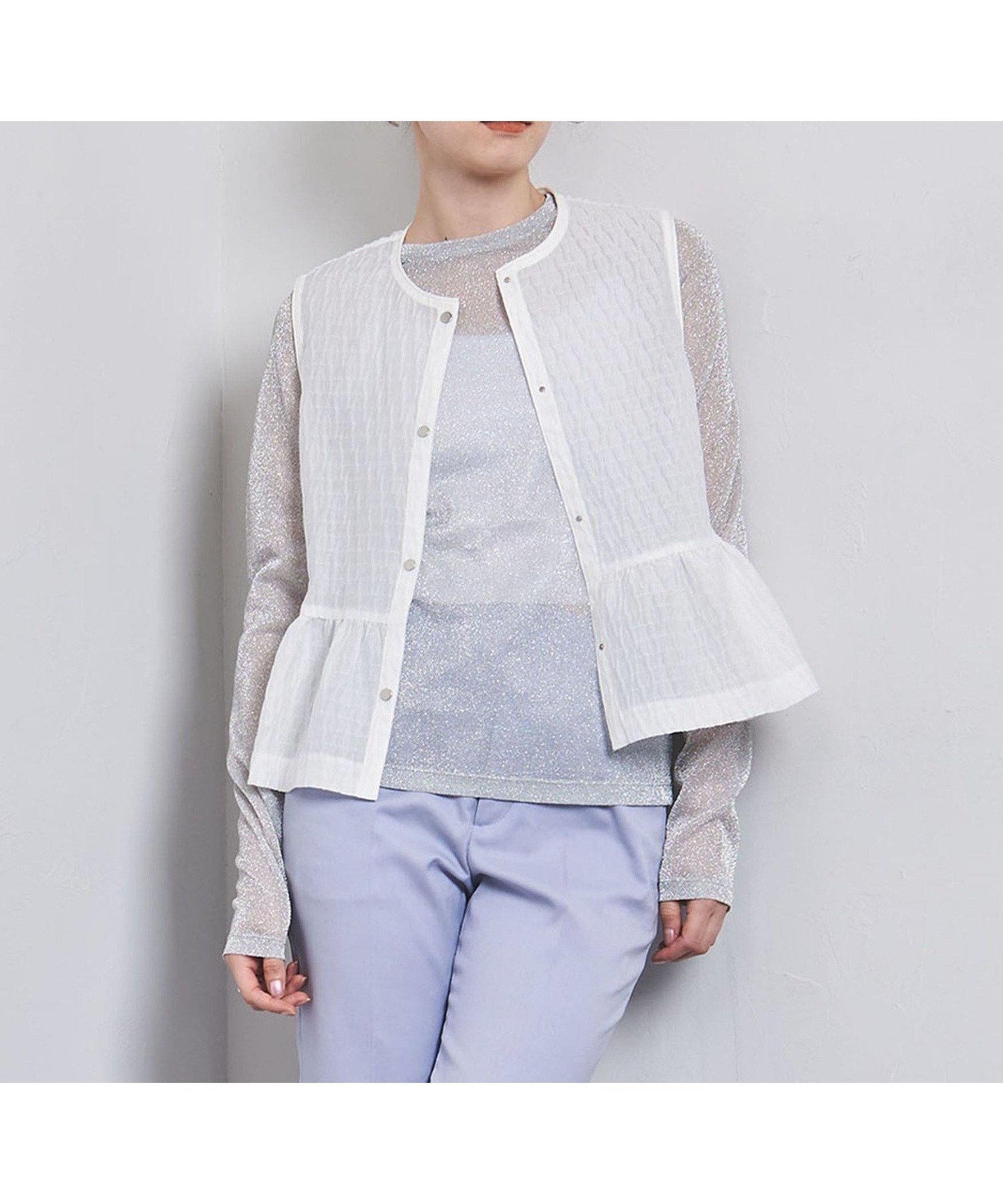 【その他のブランド/Other】のエアリージャカード ベスト インテリア・キッズ・メンズ・レディースファッション・服の通販 founy(ファニー) 　ファッション　Fashion　レディースファッション　WOMEN　アウター　Coat Outerwear　トップス・カットソー　Tops/Tshirt　ベスト/ジレ　Gilets/Vests　オーガンジー　Organdy　カットソー　Cut And Sew　キャミワンピース　Cami Dress　ショート　Short　シンプル　Simple　ジャカード　Jacquard　タートルネック　Turtleneck　デニム　Denim　フェミニン　Feminine　フロント　Front　ベスト　Vest　ペプラム　Peplum　メタル　Metal　OFF WHITE|ID: prp329100004566632 ipo3291000000032295937