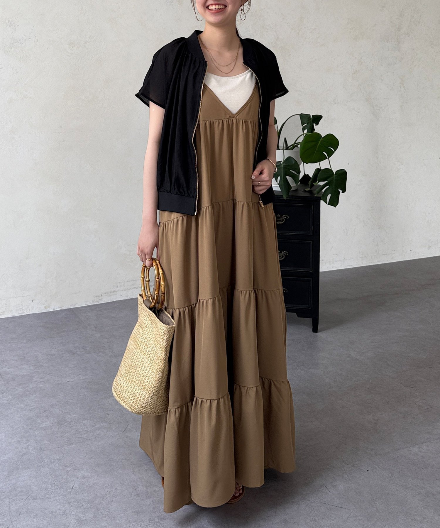 【シェトワ/Chez toi】のドットキャミワンピース インテリア・キッズ・メンズ・レディースファッション・服の通販 founy(ファニー) 　ファッション　Fashion　レディースファッション　Fashion for Women　ワンピース　Dresses　キャミソールワンピース　Camisole Dresses　カーディガン　Cardigan, Knitwear　キャミワンピース　Cami Dress, Slip Dress　ギャザー　Gathered, Ruffled　巾着　Drawstring Bag, Kinchaku　ショルダー　Shoulder, Shoulder Strap　シンプル　Simple, Minimal　ドット　Polka Dot, Dot Pattern　リブニット　Rib Knit, Ribbed Knit　リラックス　Relax, Relaxed Fit　ロング　Long, Long-Length　プチプライス・低価格　Affordable / Budget Price　おすすめ　Recommended / Our Picks　ベージュ|ID: prp329100004566939 ipo3291000000032736191