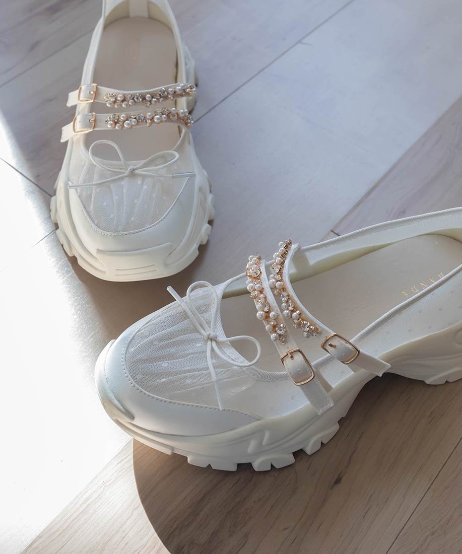 【ランダ/RANDA】のトゥシューズデザインスニーカー 人気、トレンドファッション・服の通販 founy(ファニー) 　ファッション　Fashion　レディースファッション　WOMEN　クッション　Cushion　サテン　Satin　スニーカー　Sneakers　チュール　Tulle　トレンド　Trend　バランス　Balance　バレエ　Ballet　ビジュー　Bijou　ラップ　Wrap　リボン　Ribbon　 other-1|ID: prp329100004567226 ipo3291000000032302700
