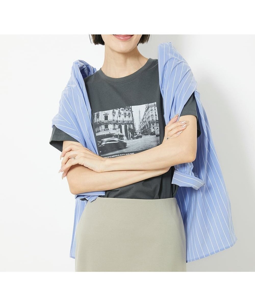 【ミッシェルクラン/MICHEL KLEIN】のフォトプリントTシャツ(WEB限定カラー) インテリア・キッズ・メンズ・レディースファッション・服の通販 founy(ファニー) 　ファッション　Fashion　レディースファッション　WOMEN　トップス・カットソー　Tops/Tshirt　シャツ/ブラウス　Shirts/Blouses　ロング / Tシャツ　T-Shirts　おすすめ　Recommend　インナー　Inner　カーディガン　Cardigan　デニム　Denim　プリント　Print　ワイド　Wide　洗える　Washable　ダークグレーWEB限定カラー|ID: prp329100004567278 ipo3291000000032303329
