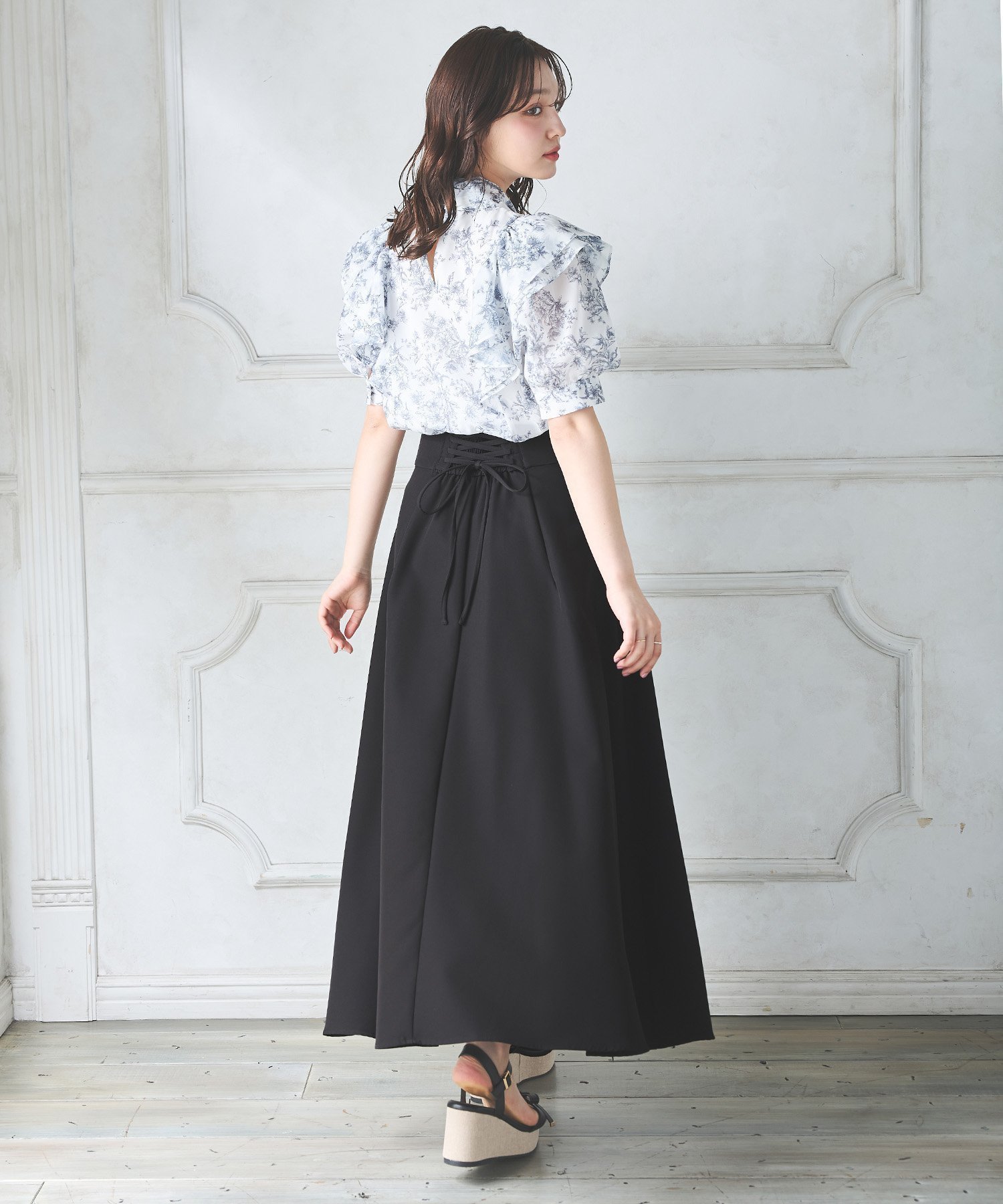 【イング/INGNI】の【WEB限定】バックレースアップフレアスカート インテリア・キッズ・メンズ・レディースファッション・服の通販 founy(ファニー) 　ファッション　Fashion　レディースファッション　WOMEN　スカート　Skirt　Aライン/フレアスカート　Flared A-Line Skirts　シンプル　Simple　ジップ　Zip　スマホ　Smartphone　フィット　Fit　フレア　Flare　レース　Race　ロング　Long　無地　Plain Color　クロ|ID: prp329100004567320 ipo3291000000032303973