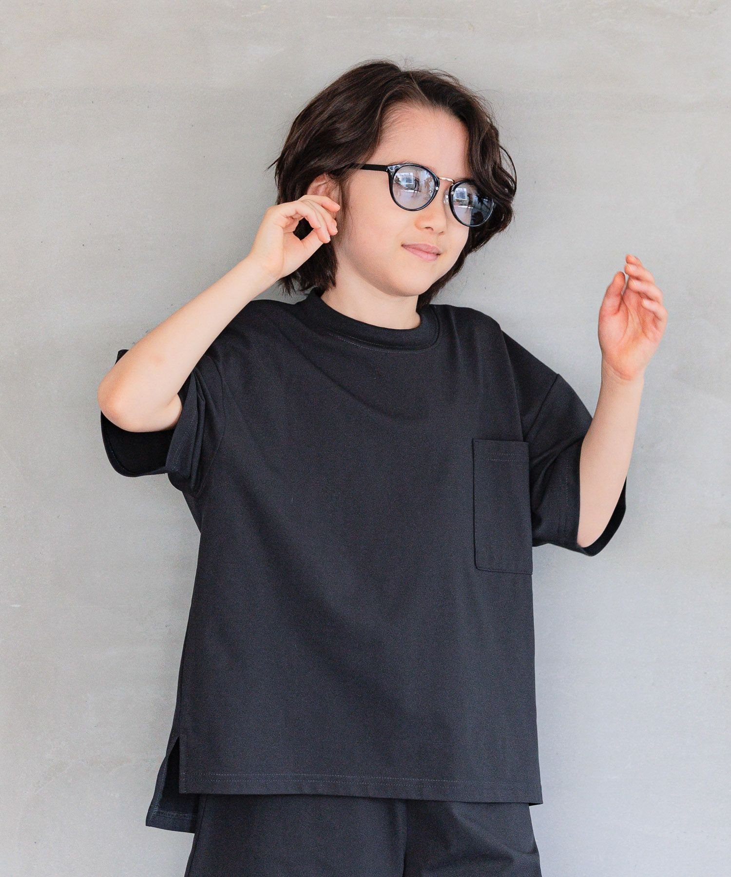 【ベイフロー/BAYFLOW / KIDS】の多機能デイリーウェア 『MULTI B(マルチ・ビー)』Tシャツ(KIDS) インテリア・キッズ・メンズ・レディースファッション・服の通販 founy(ファニー) 　ファッション　Fashion　キッズファッション　Fashion for Kids　カラフル　Colorful Design　クール　Cool, Chic　吸水　Absorbent, Quick-Dry　ショーツ　Shorts, Short Pants　ショート　Short, Short Length　人気　Popular, Best Seller　ベーシック　Basic, Essential　無地　Plain, Solid Color　おすすめ　Recommended / Our Picks　夏　Summer　旅行　Travel　ブラック19|ID: prp329100004567370 ipo3291000000033470491