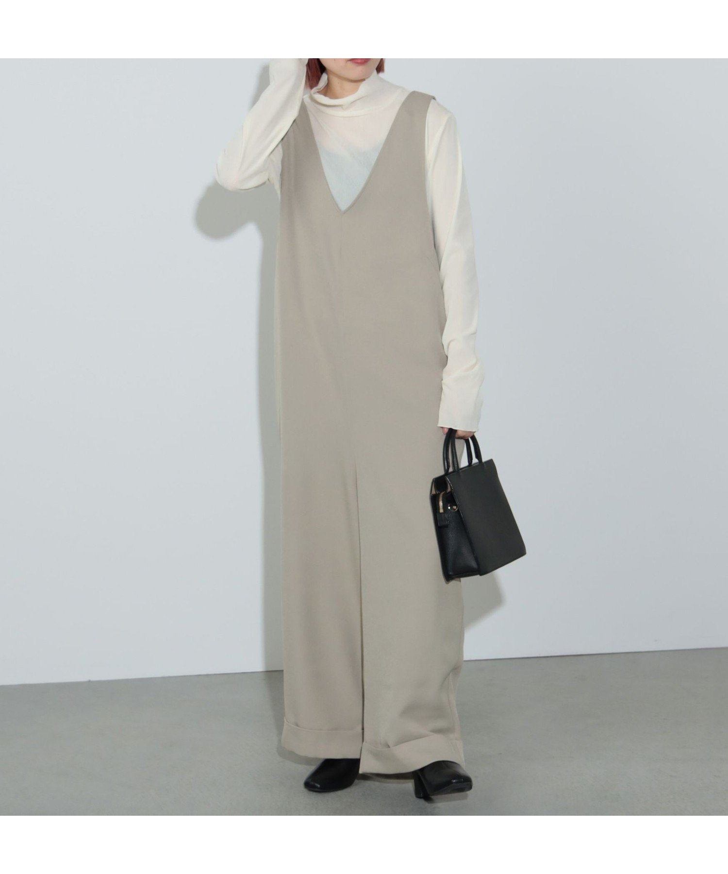 【その他のブランド/Other】のバックツイスト オールインワン 人気、トレンドファッション・服の通販 founy(ファニー) 　ファッション　Fashion　レディースファッション　WOMEN　ワンピース　Dress　オールインワン ワンピース　All In One Dress　バッグ　Bag　インナー　Inner　ウェーブ　Wave　サロペット　Overalls　ショート　Short　スウェット　Sweat　タートルネック　Turtleneck　ツイスト　Twist　デコルテ　Decolletage　リラックス　Relax　ロング　Long　ワイド　Wide　おすすめ　Recommend　 other-1|ID: prp329100004567507 ipo3291000000032305989