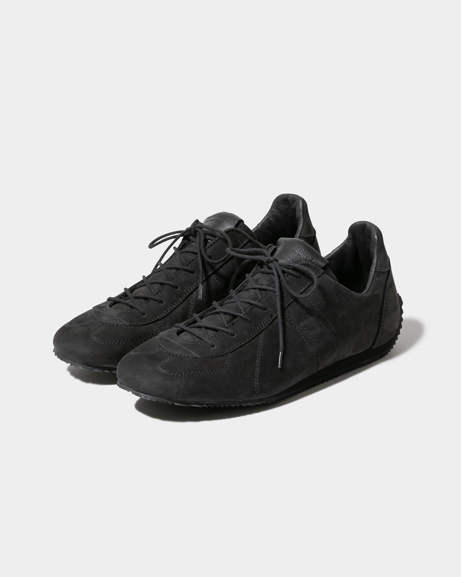 【ビューティフル ピープル/beautiful people】のgerman traner in nubuck インテリア・キッズ・メンズ・レディースファッション・服の通販 founy(ファニー) 　ファッション　Fashion　レディースファッション　Fashion for Women　イタリア　Italy　インソール　Shoe Insole　シューズ　Shoes, Footwear　スニーカー　Sneakers, Trainers　スリッポン　Slip-On, Loafer　ドレス　Dress, One-Piece　フィット　Fit, Slim Fit　レース　Lace, Lace Fabric　ワーク　Workwear, Utility Style　エレガント 上品　Elegant　black|ID: prp329100004567518 ipo3291000000032730430