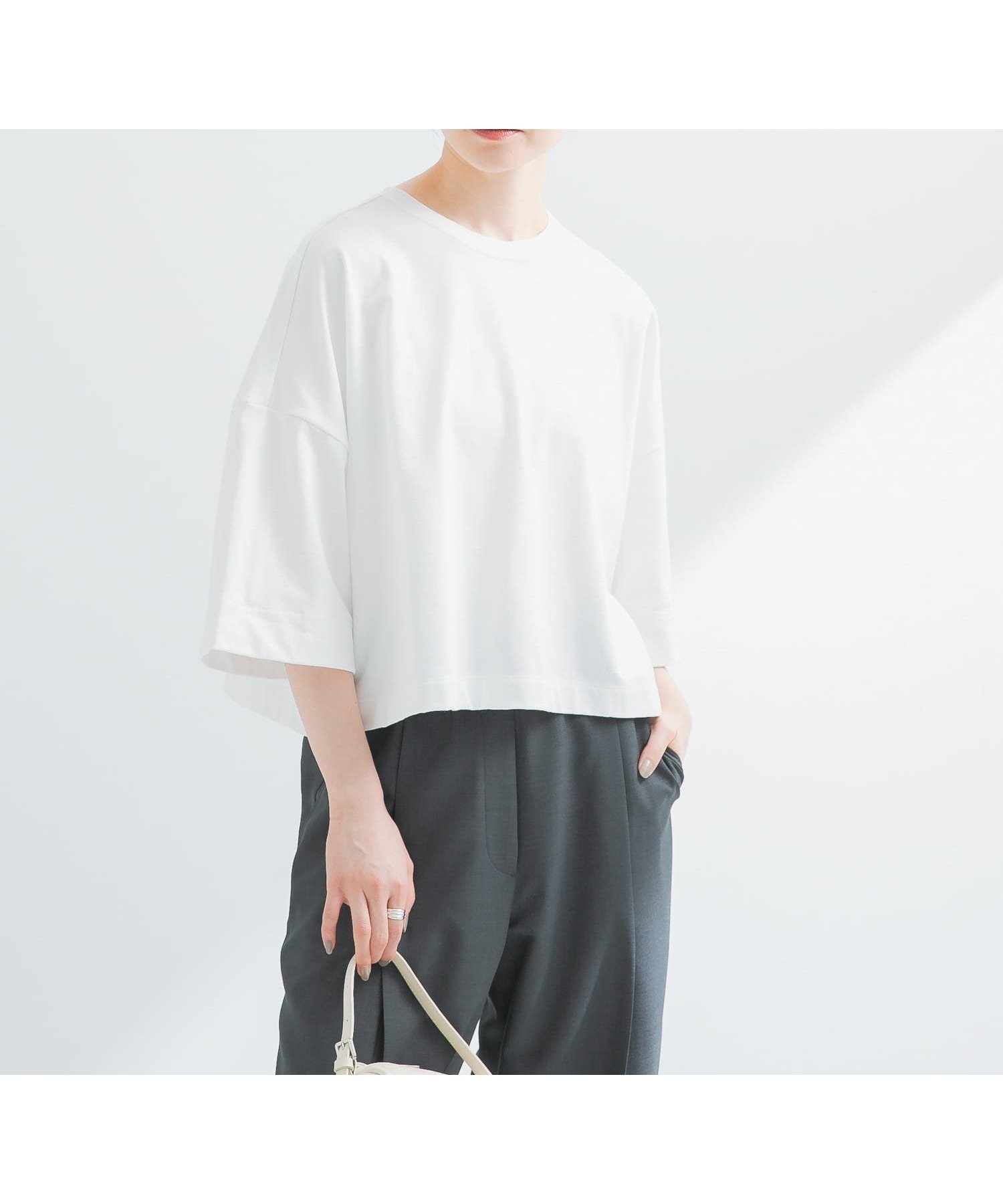 【アーバンリサーチ/URBAN RESEARCH】のショート丈ハーフスリーブカットソー インテリア・キッズ・メンズ・レディースファッション・服の通販 founy(ファニー) 　ファッション　Fashion　レディースファッション　Fashion for Women　トップス・カットソー　Cut & Sew Tops　カットソー・ベーシックTシャツ　Cut-and-Sewn Tops / Stretch Tees & Basics　2025年　2025　2025春夏・S/S　Spring/Summer 2025 SS25　おすすめ　Recommended / Our Picks　アクセサリー　Fashion Accessories　カットソー　Cut and Sewn Top　ショート　Short, Short Length　シンプル　Simple, Minimal　スラックス　Slacks, Dress Pants　バランス　Balance, Style Balance　バングル　Bangle, Bracelet　夏　Summer　日本製　Made In Japan　S/S・春夏　SS, Spring/Summer, Warm Season　OFF|ID: prp329100004567594 ipo3291000000033567317