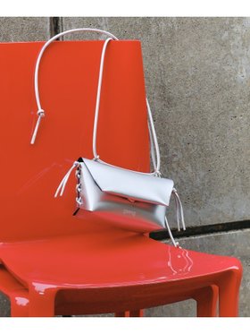 【カンペール/CAMPER】のカンペール CIEN ショルダーバッグ 人気、トレンドファッション・服の通販 founy(ファニー) ファッション Fashion レディースファッション Ladies' Fashion Online バッグ Bag 2025年 2025 2025春夏・S/S Ss,Spring/Summer,2025 シューズ Shoes ショルダー Shoulder シルバー Silver フラップ Flap ペーパー Paper ポケット Pocket マグネット Magnet |ID:prp329100004567653