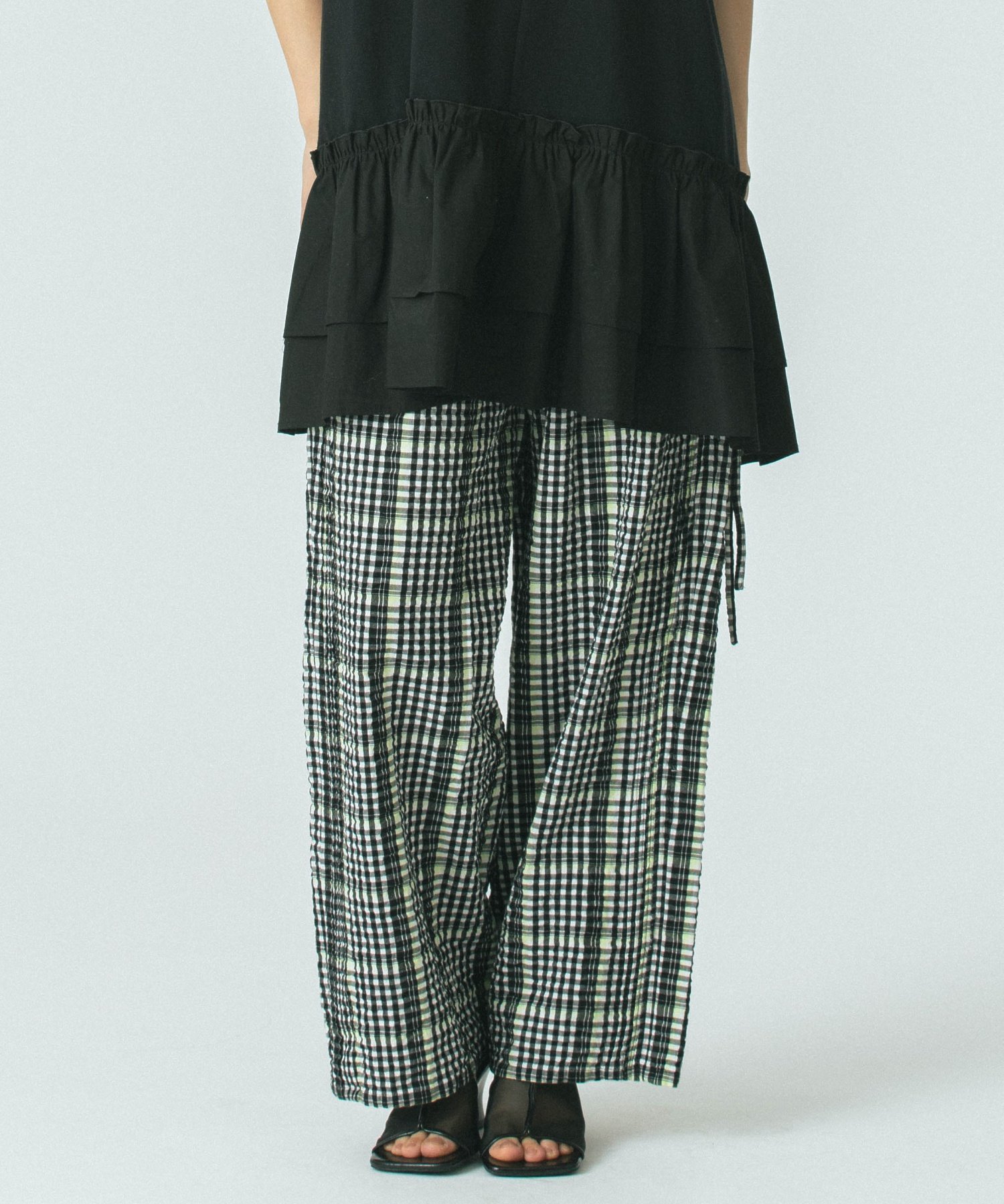 【ローズバッド/ROSE BUD】のCHECK SUCKER EASY PANTS インテリア・キッズ・メンズ・レディースファッション・服の通販 founy(ファニー) 　ファッション　Fashion　レディースファッション　WOMEN　パンツ　Pants　インド　India　オレンジ　Orange　サッカー　Soccer　シンプル　Simple　ストレート　Straight　チェック　Check　リラックス　Relax　再入荷　Restock/Back In Stock/Re Arrival　おすすめ　Recommend　夏　Summer　BLACK|ID: prp329100004567878 ipo3291000000032311061