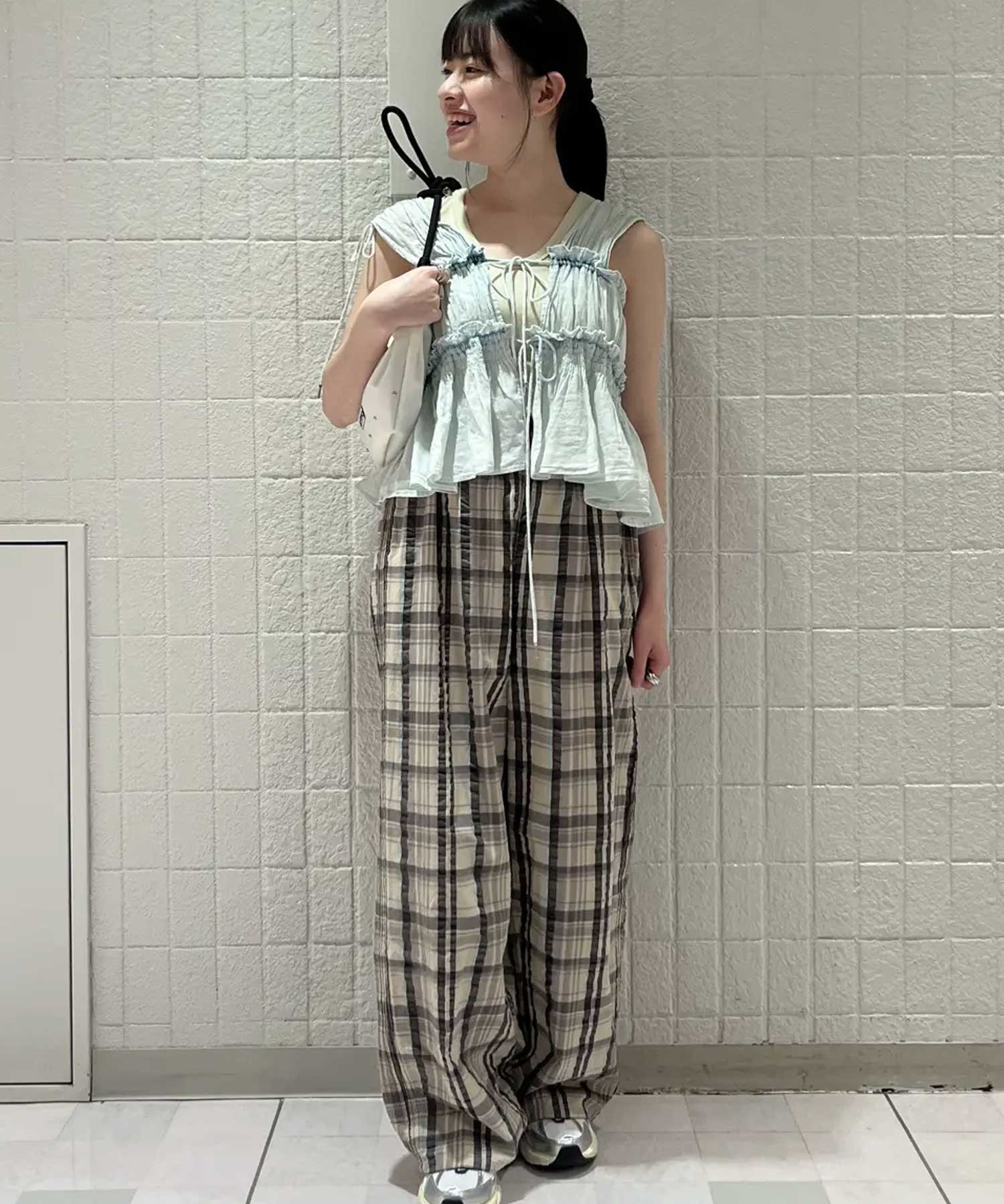【ローズバッド/ROSE BUD】のCHECK SUCKER EASY PANTS インテリア・キッズ・メンズ・レディースファッション・服の通販 founy(ファニー) 　ファッション　Fashion　レディースファッション　WOMEN　パンツ　Pants　インド　India　オレンジ　Orange　サッカー　Soccer　シンプル　Simple　ストレート　Straight　チェック　Check　リラックス　Relax　再入荷　Restock/Back In Stock/Re Arrival　おすすめ　Recommend　夏　Summer　BEIGE|ID: prp329100004567878 ipo3291000000032311063