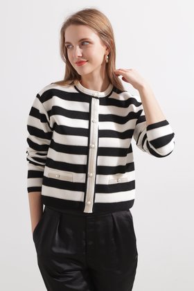 【ピンキーアンドダイアン/Pinky&Dianne】のボーダーカーディガン 人気、トレンドファッション・服の通販 founy(ファニー) ファッション Fashion レディースファッション Fashion for Women トップス・カットソー Cut & Sew Tops カーディガン・羽織り Layered Style Cardigans カーディガン Cardigan, Knitwear スタンダード Standard, Basic ストレッチ Stretch, Stretchy Fabric パール Pearl, Pearl Accent ボーダー Border, Stripe |ID:prp329100004567905