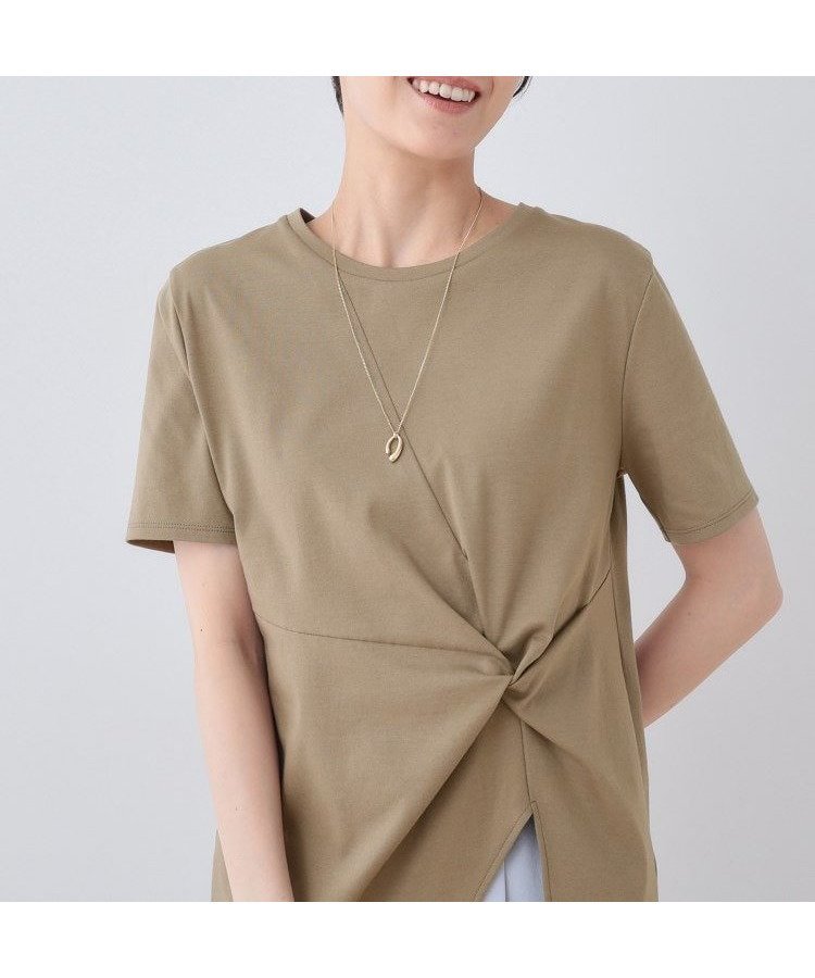 【インディヴィ/INDIVI】の春SALE!【洗える】ねじりデザインTシャツ インテリア・キッズ・メンズ・レディースファッション・服の通販 founy(ファニー) 　ファッション　Fashion　レディースファッション　Fashion for Women　トップス・カットソー　Cut & Sew Tops　シャツ・ブラウス・オフィスカジュアル　Elegant Blouses & Button-Ups　ロングTシャツ・Tシャツ　Longline T-Shirts & Tees　おすすめ　Recommended / Our Picks　アシンメトリー　Asymmetrical Style　インナー　Innerwear　サスペンダー　Suspenders, Braces　シルケット　Silket, Silky Cotton　ジャケット　Jacket, Outerwear　スーツ　Suit, Formalwear　ボトム　Bottoms, Lower Wear　春　Spring　洗える　Machine Washable　無地　Plain, Solid Color　カーキ|ID: prp329100004568138 ipo3291000000033283861