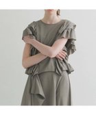 【ラート/LAATO】のfrill frill tee 人気、トレンドファッション・服の通販 founy(ファニー) ファッション Fashion レディースファッション Fashion for Women コンパクト Compact, Small Size 今季 This Season, Current Season スリーブ Sleeve, Long Sleeve / Short Sleeve トレンド Trend, Trending Now なめらか Smooth, Silky Texture バランス Balance, Style Balance フリル Frill, Ruffle フレンチ French, French Style S/S・春夏 SS, Spring/Summer, Warm Season 夏 Summer エレガント 上品 Elegant 2025年 2025 2025春夏・S/S Spring/Summer 2025 SS25 thumbnail ネズミ|ID: prp329100004568440 ipo3291000000033583692