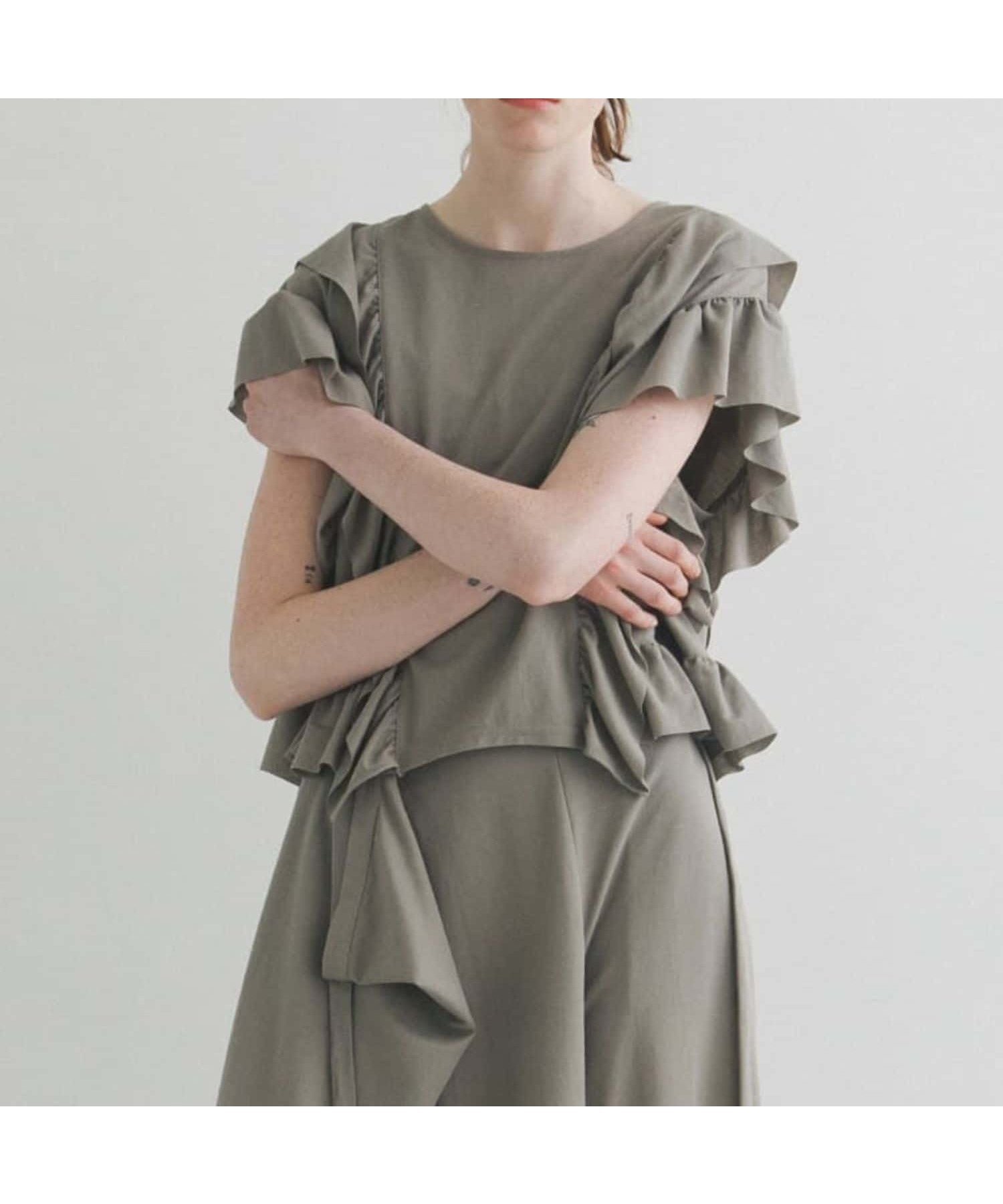 【ラート/LAATO】のfrill frill tee インテリア・キッズ・メンズ・レディースファッション・服の通販 founy(ファニー) 　ファッション　Fashion　レディースファッション　Fashion for Women　コンパクト　Compact, Small Size　今季　This Season, Current Season　スリーブ　Sleeve, Long Sleeve / Short Sleeve　トレンド　Trend, Trending Now　なめらか　Smooth, Silky Texture　バランス　Balance, Style Balance　フリル　Frill, Ruffle　フレンチ　French, French Style　S/S・春夏　SS, Spring/Summer, Warm Season　夏　Summer　エレガント 上品　Elegant　2025年　2025　2025春夏・S/S　Spring/Summer 2025 SS25　ネズミ|ID: prp329100004568440 ipo3291000000033583692