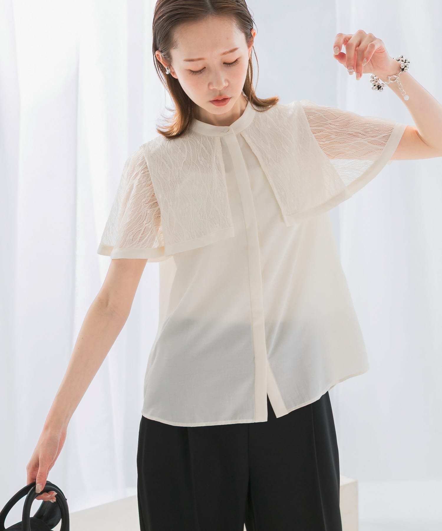 【アーバンリサーチ ロッソ/URBAN RESEARCH ROSSO】のウォッシャブルレースケープブラウス 人気、トレンドファッション・服の通販 founy(ファニー) 　ファッション　Fashion　レディースファッション　WOMEN　トップス・カットソー　Tops/Tshirt　シャツ/ブラウス　Shirts/Blouses　2025年　2025　2025春夏・S/S　Ss,Spring/Summer,2025　ウォッシャブル　Washable　シアー　Sheer　スラックス　Slacks　デニム　Denim　フロント　Front　レース　Race　エレガント 上品　Elegant　ビジネス 仕事 通勤　Business　夏　Summer　S/S・春夏　Ss・Spring/Summer　 other-1|ID: prp329100004568538 ipo3291000000032319847