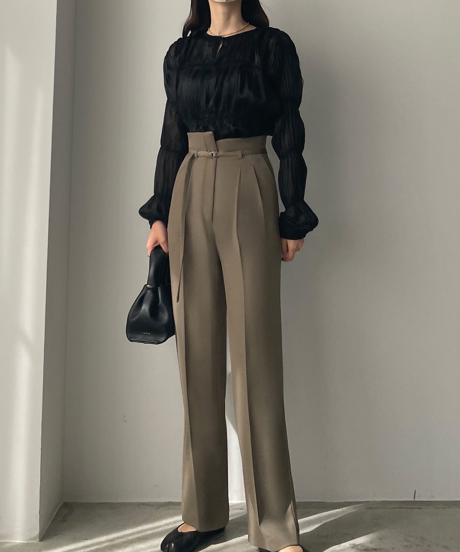 【ジュノア/JUNOAH】のベルト付ハイウエストパンツ インテリア・キッズ・メンズ・レディースファッション・服の通販 founy(ファニー) 　ファッション　Fashion　レディースファッション　WOMEN　パンツ　Pants　ベルト　Belts　グレージュ|ID: prp329100004568873 ipo3291000000032323726