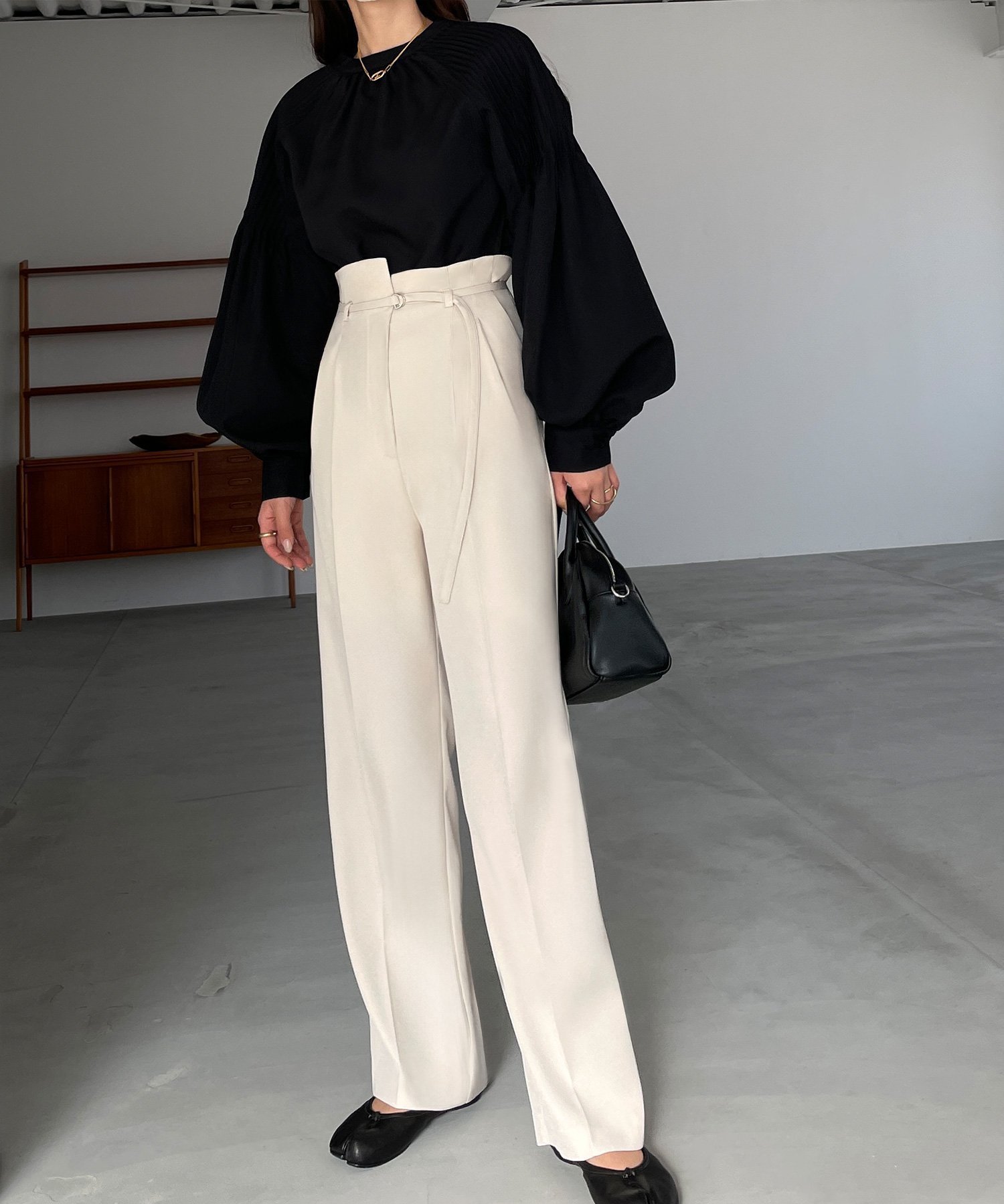 【ジュノア/JUNOAH】のベルト付ハイウエストパンツ インテリア・キッズ・メンズ・レディースファッション・服の通販 founy(ファニー) 　ファッション　Fashion　レディースファッション　WOMEN　パンツ　Pants　ベルト　Belts　アイボリー|ID: prp329100004568873 ipo3291000000032323730