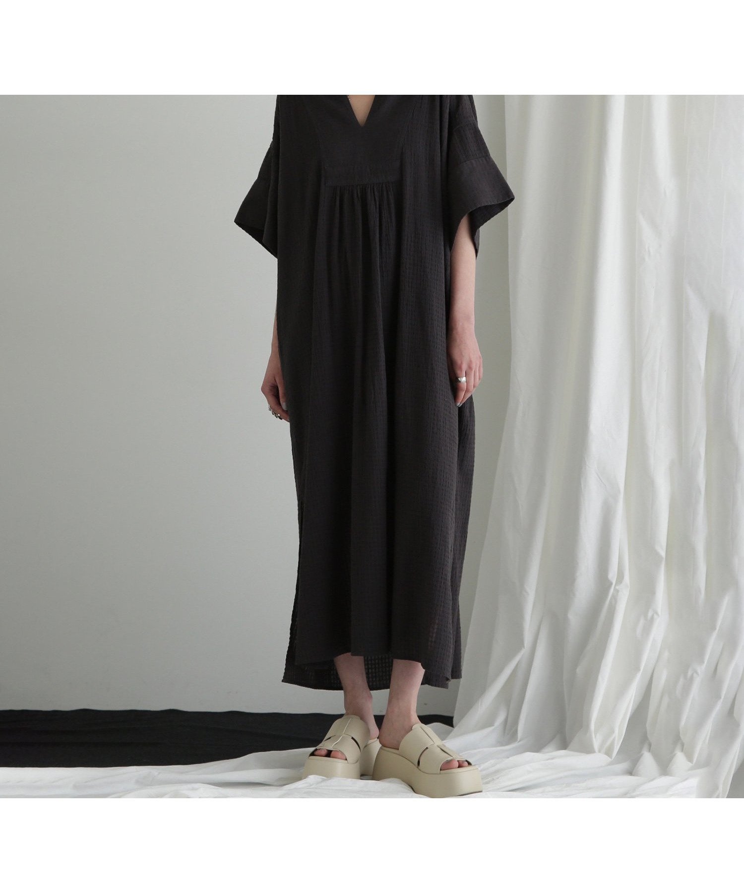 【ローズバッド/ROSE BUD】のGENE HEAVENS/高島縮み カフタン ワンピース 人気、トレンドファッション・服の通販 founy(ファニー) 　ファッション　Fashion　レディースファッション　WOMEN　ワンピース　Dress　アクセサリー　Accessories　インナー　Inner　エレガント 上品　Elegant　洗える　Washable　サマー　Summer　サンダル　Sandals　ジーンズ　Jeans　デニム　Denim　ビーチ　Beach　夏　Summer　 other-1|ID: prp329100004568889 ipo3291000000032323810