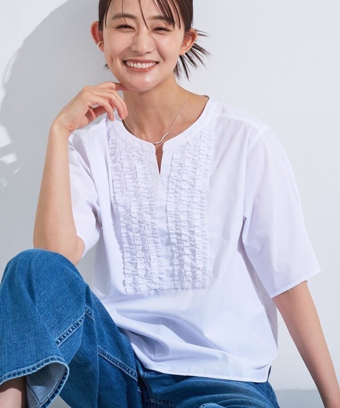 【インディヴィ/INDIVI】の【洗える】胸元タックフリルブラウス インテリア・キッズ・メンズ・レディースファッション・服の通販 founy(ファニー) https://founy.com/ ファッション Fashion レディースファッション Ladies' Fashion Online トップス・カットソー Tops/Tshirt シャツ/ブラウス Shirts/Blouses おすすめ Recommend インナー Inner コンパクト Compact ジャケット Jacket スカーチョ Scarcio デニム Denim フリル Frills ブロード Broad ボトム Bottom ビジネス 仕事 通勤 Business 洗える Washable |ID: prp329100004569037 ipo3291000000032627231