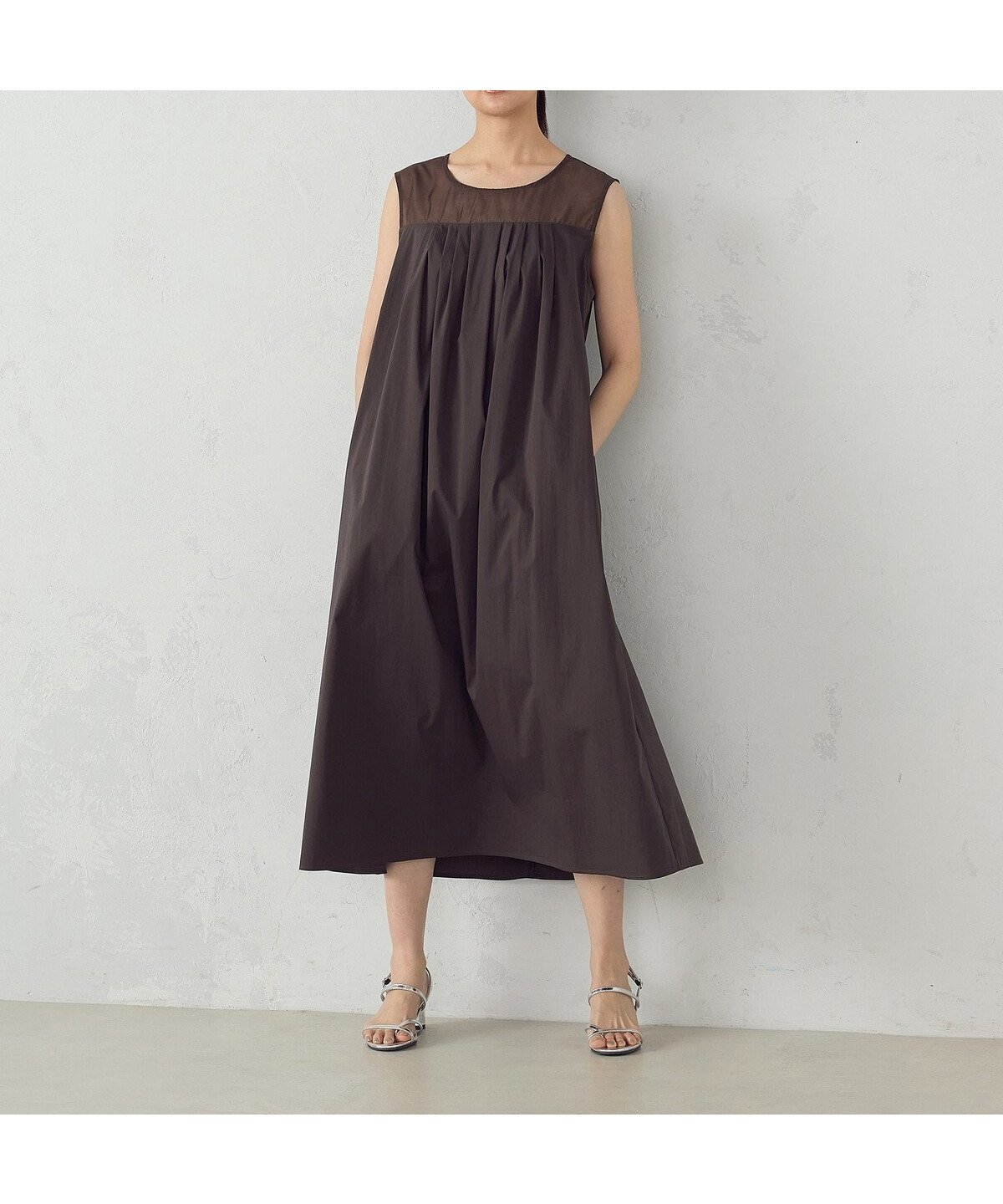 【コムサイズム/COMME CA ISM】のコットンナイロンストレッチタイプライター ノースリーブワンピース インテリア・キッズ・メンズ・レディースファッション・服の通販 founy(ファニー) 　ファッション　Fashion　レディースファッション　WOMEN　ワンピース　Dress　おすすめ　Recommend　オーガンジー　Organdy　キャミソール　Camisole　ストレッチ　Stretch　タイプライター　Typewriter　ノースリーブ　No Sleeve　フレア　Flare　ポケット　Pocket　ヨーク　Yoke　夏　Summer　ブラウン|ID: prp329100004569054 ipo3291000000032325149