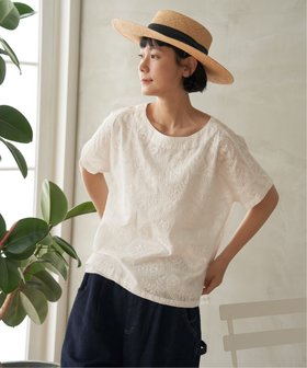 【エルビーシー/LBC】のペイズリー刺繍ブラウス 人気、トレンドファッション・服の通販 founy(ファニー) ファッション Fashion レディースファッション Fashion for Women トップス・カットソー Cut & Sew Tops シャツ・ブラウス・オフィスカジュアル Elegant Blouses & Button-Ups バランス Balance, Style Balance ペイズリー Paisley, Ethnic Pattern ボトム Bottoms, Lower Wear エレガント 上品 Elegant 人気 Popular, Best Seller 半袖 Short Sleeve, Half Sleeve 夏 Summer 定番 Standard, Basic Item 無地 Plain, Solid Color |ID:prp329100004569108
