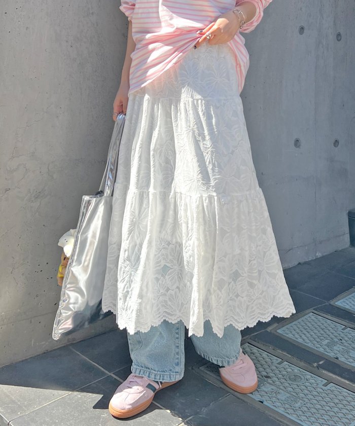 【フューティアランド/futier land】の総レースティアードロングスカート インテリア・キッズ・メンズ・レディースファッション・服の通販 founy(ファニー) https://founy.com/ ファッション Fashion レディースファッション Ladies' Fashion Online スカート Skirt ロングスカート Long Skirt スニーカー Sneakers ダウン Down ティアードスカート Tiered Skirt デニム Denim バランス Balance フェミニン Feminine ポケット Pocket レース Race エレガント 上品 Elegant |ID: prp329100004569130 ipo3291000000032638201