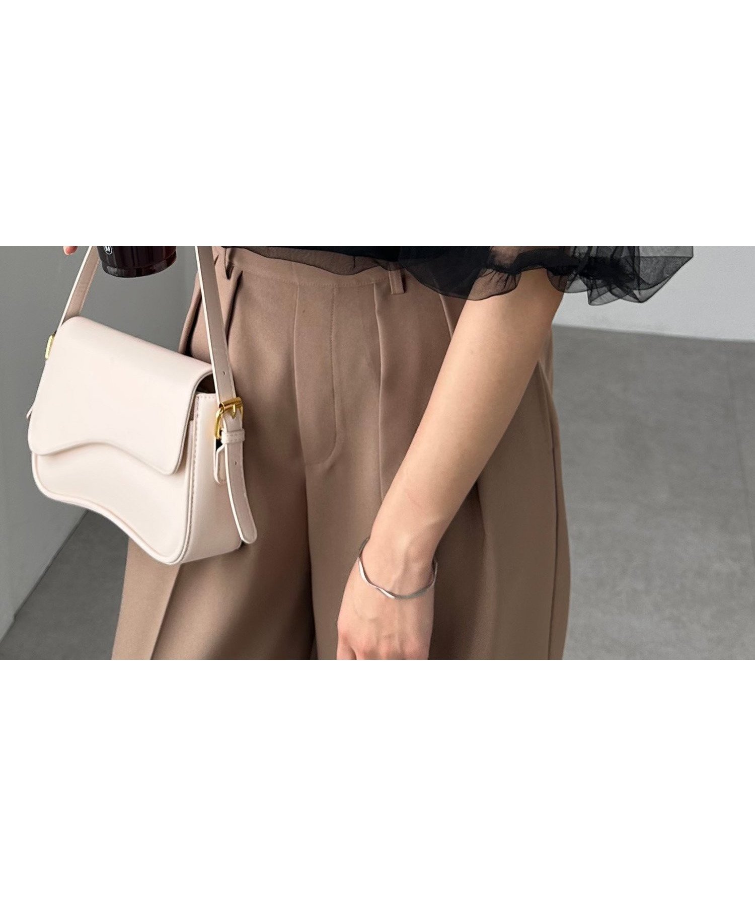 【ラナン/Ranan】のRananチュールレイヤードパフスリーブTシャツ インテリア・キッズ・メンズ・レディースファッション・服の通販 founy(ファニー) 　ファッション　Fashion　レディースファッション　Fashion for Women　トップス・カットソー　Cut & Sew Tops　シャツ・ブラウス・オフィスカジュアル　Elegant Blouses & Button-Ups　ロングTシャツ・Tシャツ　Longline T-Shirts & Tees　エアリー　Airy Texture　カットソー　Cut and Sewn Top　シアー　Sheer, See-Through　スリーブ　Sleeve, Long Sleeve / Short Sleeve　タイトスカート　Pencil Skirt, Tight Skirt　チュール　Tulip, Tulip Motif　トレンド　Trend, Trending Now　ドッキング　Docking, Mixed Material　メッシュ　Mesh, Net Fabric　夏　Summer　ブラック|ID: prp329100004569193 ipo3291000000033015956