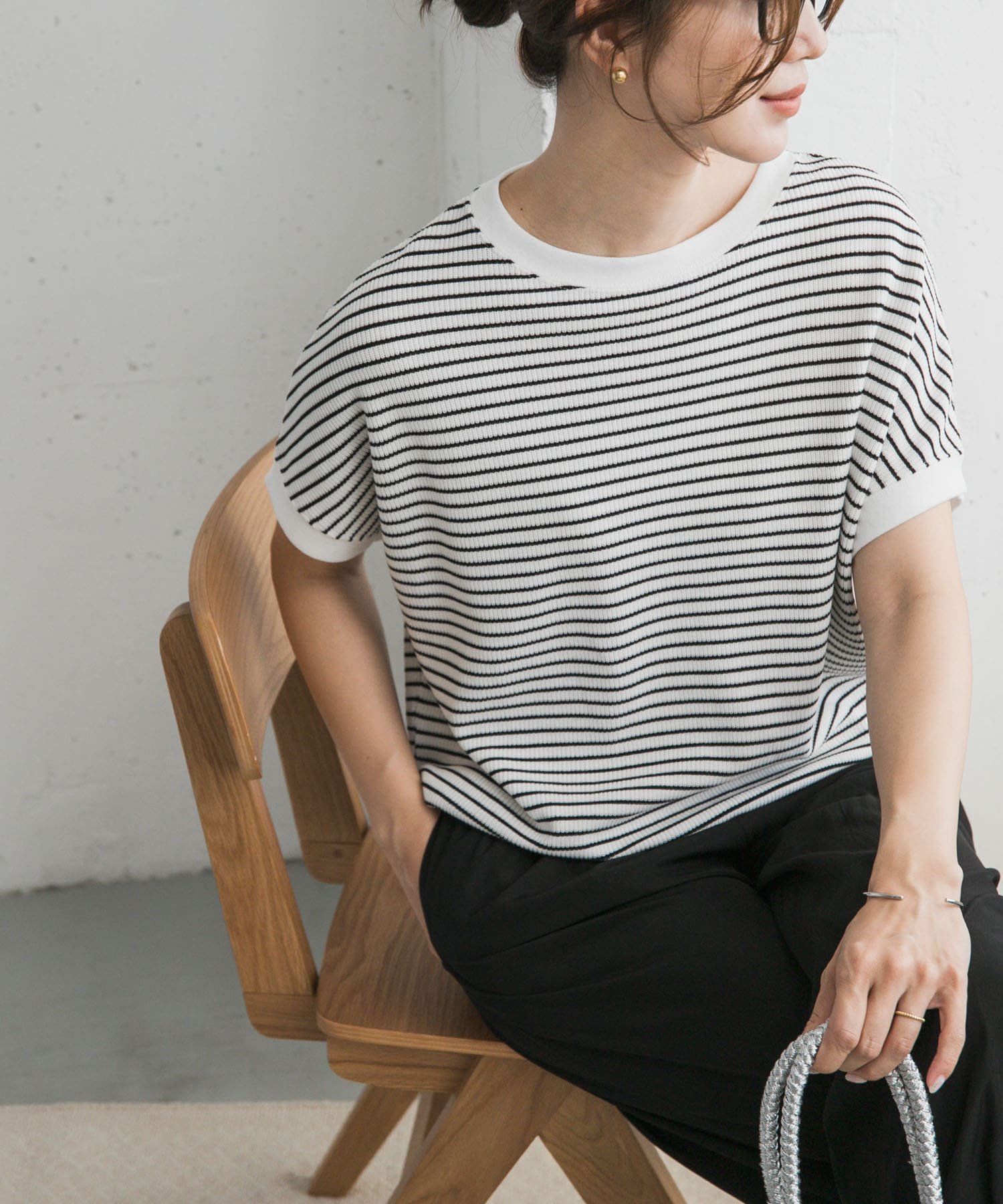 【アーバンリサーチ ドアーズ/URBAN RESEARCH DOORS】のタックフライスフレンチTシャツ インテリア・キッズ・メンズ・レディースファッション・服の通販 founy(ファニー) 　ファッション　Fashion　レディースファッション　Fashion for Women　トップス・カットソー　Cut & Sew Tops　シャツ・ブラウス・オフィスカジュアル　Elegant Blouses & Button-Ups　ロングTシャツ・Tシャツ　Longline T-Shirts & Tees　イエロー　Yellow　秋　Autumn　ギャザー　Gathered, Ruffled　ストレート　Straight, Straight Cut　人気　Popular, Best Seller　ワイド　Wide, Wide Fit　S/S・春夏　SS, Spring/Summer, Warm Season　おすすめ　Recommended / Our Picks　夏　Summer　2025年　2025　2025春夏・S/S　Spring/Summer 2025 SS25　OFF×BLK|ID: prp329100004569422 ipo3291000000032444952