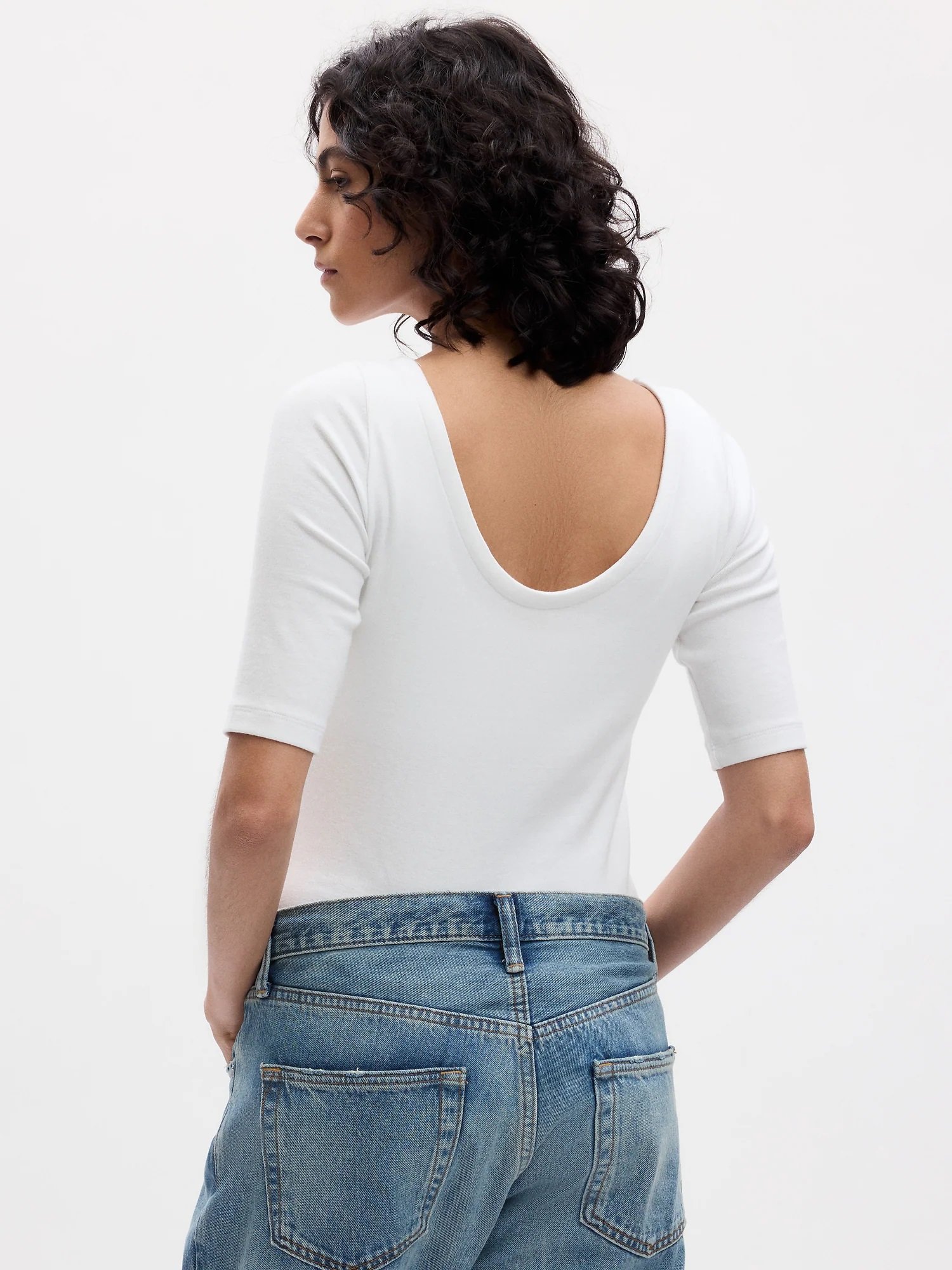 【ギャップ/GAP】のモダンスクープネックTシャツ インテリア・キッズ・メンズ・レディースファッション・服の通販 founy(ファニー) 　ファッション　Fashion　レディースファッション　Fashion for Women　トップス・カットソー　Cut & Sew Tops　シャツ・ブラウス・オフィスカジュアル　Elegant Blouses & Button-Ups　ロングTシャツ・Tシャツ　Longline T-Shirts & Tees　スーピマ　Supima, Premium Cotton　ドレープ　Drape, Draping Fabric　モダン　Modern, Contemporary　半袖　Short Sleeve, Half Sleeve　FRESH_WHITE|ID: prp329100004569473 ipo3291000000033699667