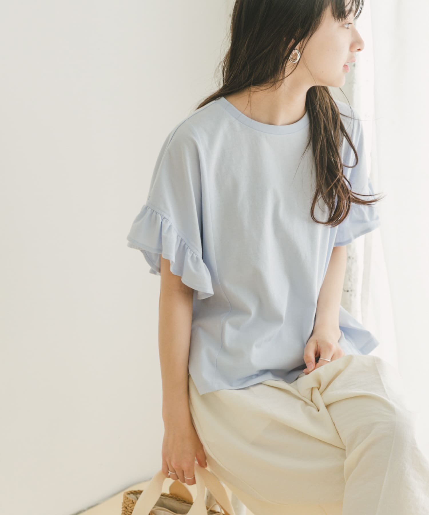 【アイテムズアーバンリサーチ/ITEMS URBAN RESEARCH】のソデフリルカットソー インテリア・キッズ・メンズ・レディースファッション・服の通販 founy(ファニー) 　ファッション　Fashion　レディースファッション　Fashion for Women　トップス・カットソー　Cut & Sew Tops　カットソー・ベーシックTシャツ　Cut-and-Sewn Tops / Stretch Tees & Basics　2025年　2025　2025春夏・S/S　Spring/Summer 2025 SS25　インナー　Innerwear　カットソー　Cut and Sewn Top　キャミワンピース　Cami Dress, Slip Dress　サロペット　Overalls, Salopette　シンプル　Simple, Minimal　フリル　Frill, Ruffle　エレガント 上品　Elegant　人気　Popular, Best Seller　夏　Summer　定番　Standard, Basic Item　S/S・春夏　SS, Spring/Summer, Warm Season　BLU|ID: prp329100004569523 ipo3291000000033810224
