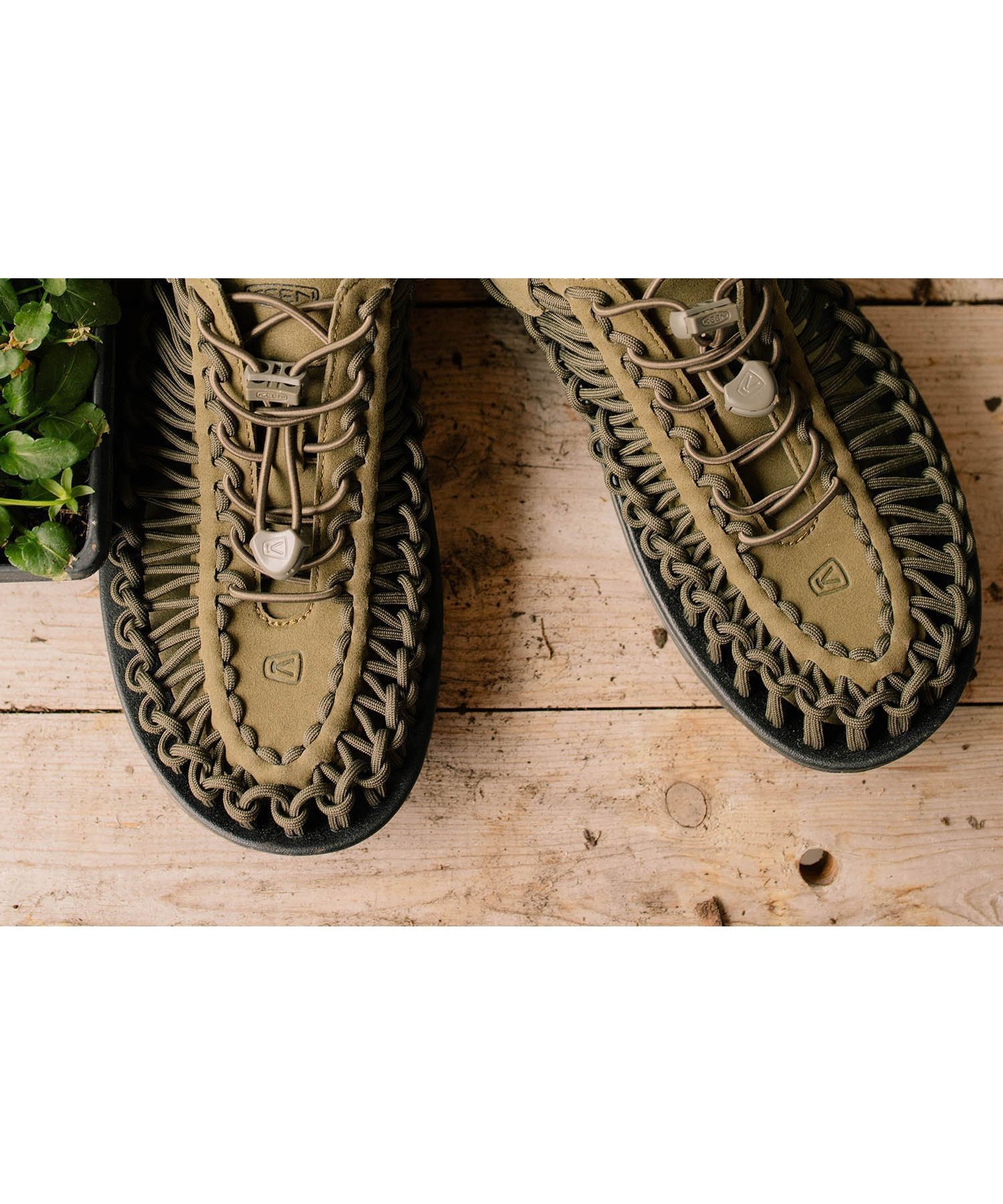 【キーン/KEEN / MEN】の(MEN)UNEEK / (メンズ)ユニーク インテリア・キッズ・メンズ・レディースファッション・服の通販 founy(ファニー) 　ファッション　Fashion　メンズファッション　Men's Style Online　クッション　Cushion　コレクション　Collection　軽量　Lightweight　スニーカー　Sneakers　フィット　Fit　メンズ　Mens　ラウンド　Round　DARK OLIVE/BLACK|ID: prp329100004569600 ipo3291000000032681031