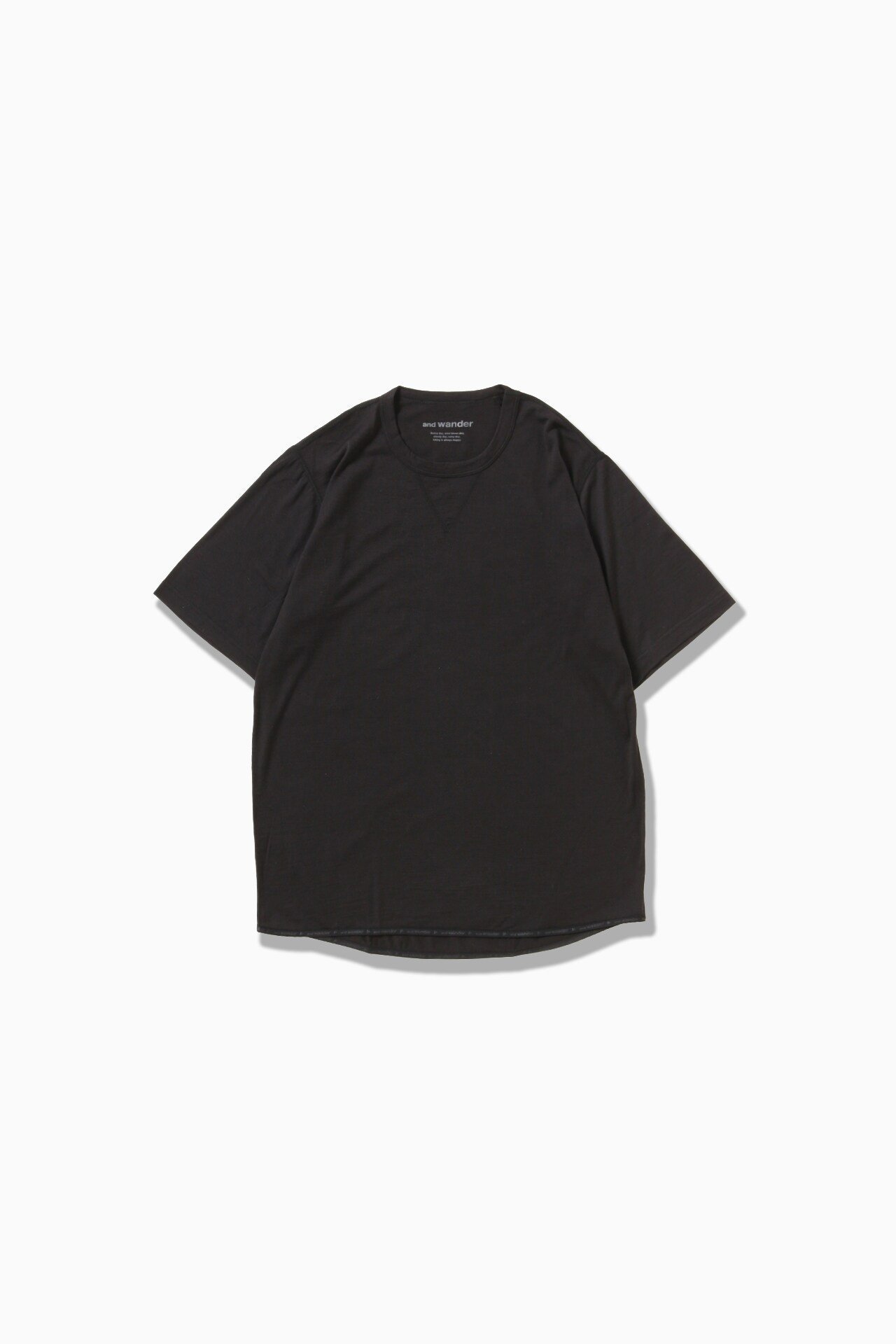 【アンドワンダー/and wander】のmerino base SS T インテリア・キッズ・メンズ・レディースファッション・服の通販 founy(ファニー) 　ファッション　Fashion　レディースファッション　WOMEN　抗菌　Antibacterial　black|ID: prp329100004569629 ipo3291000000032330440