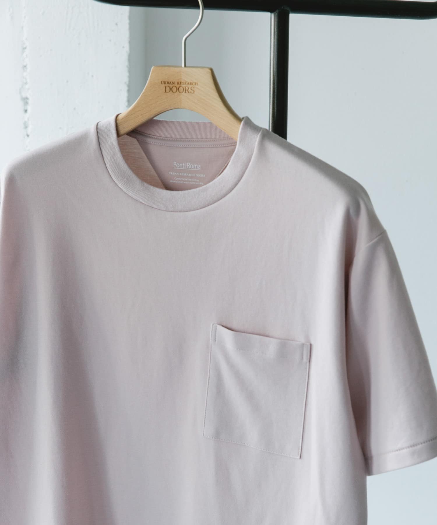 【アーバンリサーチ ドアーズ/URBAN RESEARCH DOORS / MEN】の『Sサイズ/WEB限定』ポンチポケットショートスリーブTシャツ インテリア・キッズ・メンズ・レディースファッション・服の通販 founy(ファニー) 　ファッション　Fashion　メンズファッション　Fashion for Men　2025年　2025　2025春夏・S/S　Spring/Summer 2025 SS25　おすすめ　Recommended / Our Picks　インナー　Innerwear　人気　Popular, Best Seller　夏　Summer　定番　Standard, Basic Item　S/S・春夏　SS, Spring/Summer, Warm Season　L.PINK|ID: prp329100004569728 ipo3291000000033097325