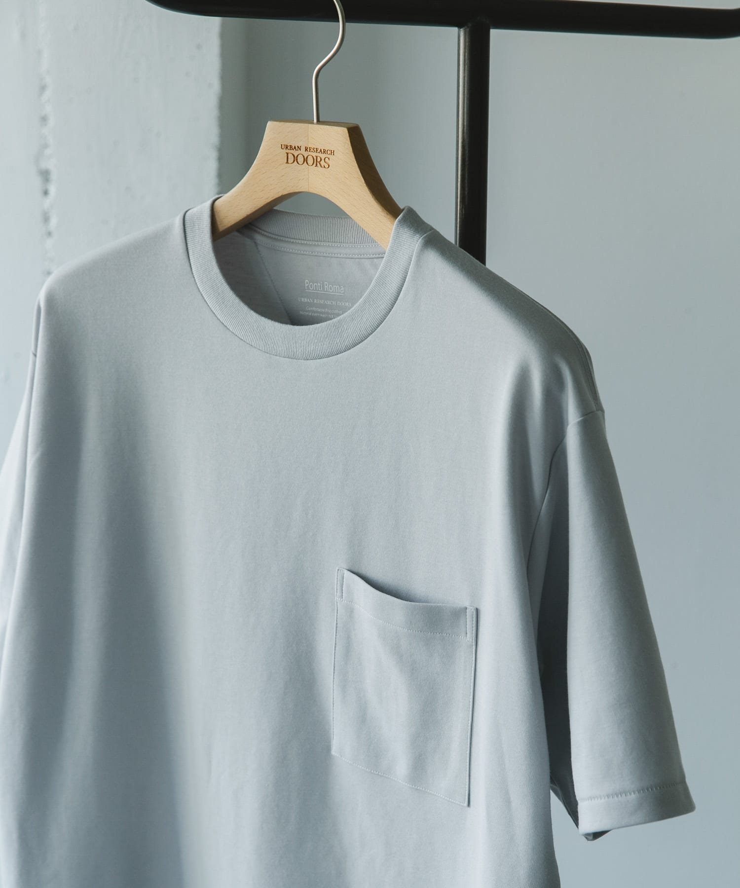 【アーバンリサーチ ドアーズ/URBAN RESEARCH DOORS / MEN】の『Sサイズ/WEB限定』ポンチポケットショートスリーブTシャツ インテリア・キッズ・メンズ・レディースファッション・服の通販 founy(ファニー) 　ファッション　Fashion　メンズファッション　Fashion for Men　2025年　2025　2025春夏・S/S　Spring/Summer 2025 SS25　おすすめ　Recommended / Our Picks　インナー　Innerwear　人気　Popular, Best Seller　夏　Summer　定番　Standard, Basic Item　S/S・春夏　SS, Spring/Summer, Warm Season　L.GRAY|ID: prp329100004569728 ipo3291000000033097327