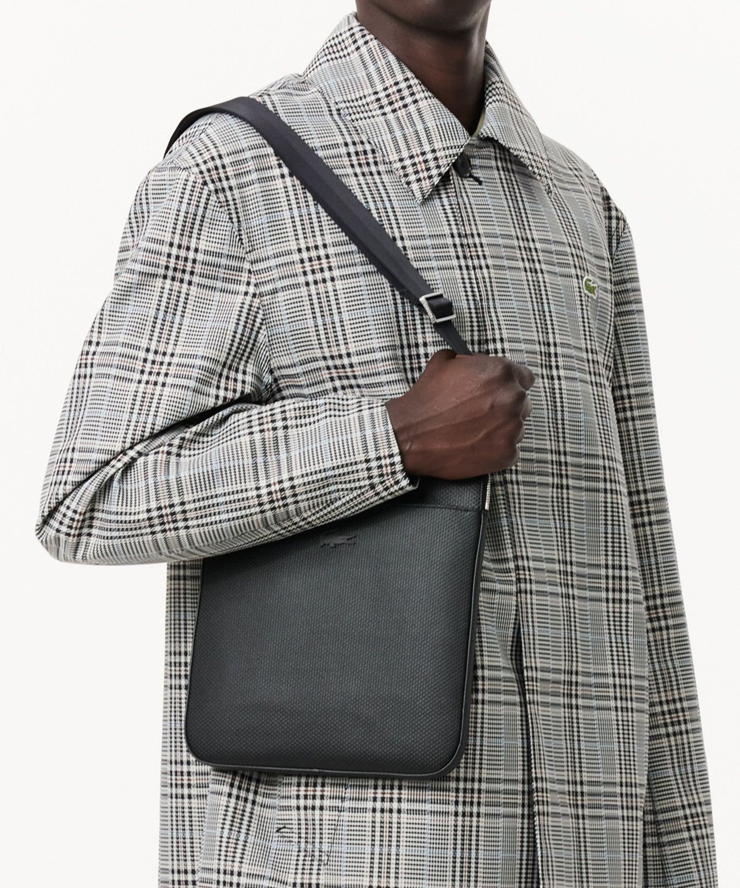 【ラコステ/LACOSTE / MEN】のシャンタコ マットピケレザーフラットジップバッグ / ショルダーバッグ 人気、トレンドファッション・服の通販 founy(ファニー) 　ファッション　Fashion　メンズファッション　MEN　バッグ　Bag/Men　エレガント 上品　Elegant　スタイリッシュ　Stylish　フラット　Flat　プレート　Plate　鹿の子　Pique　 other-1|ID: prp329100004569791 ipo3291000000032331945