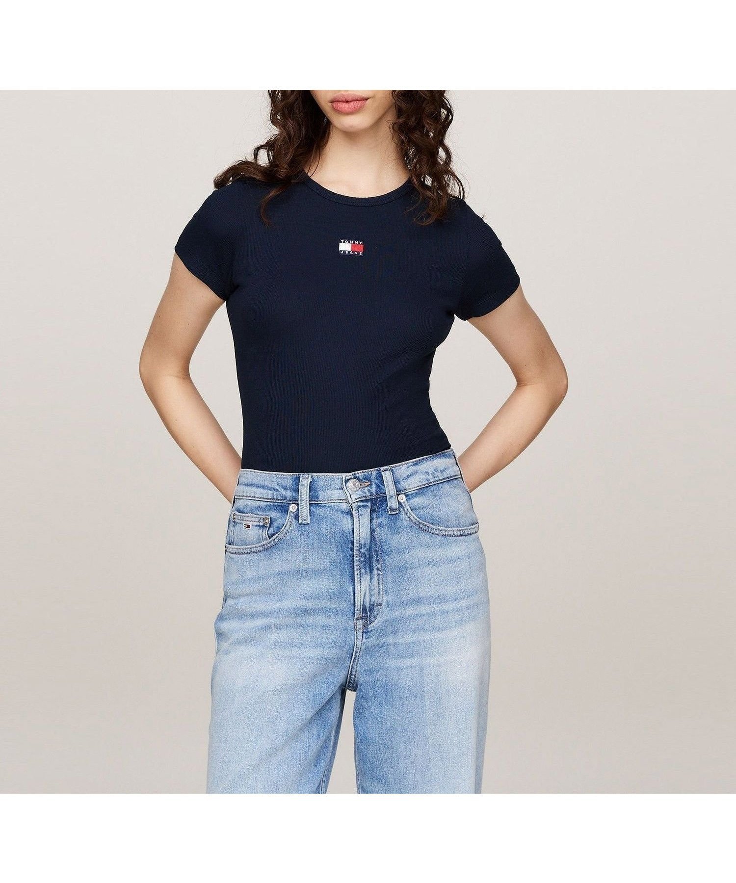 【トミーヒルフィガー/TOMMY HILFIGER】のスリムバッジリブTシャツ インテリア・キッズ・メンズ・レディースファッション・服の通販 founy(ファニー) 　ファッション　Fashion　レディースファッション　Fashion for Women　トップス・カットソー　Cut & Sew Tops　シャツ・ブラウス・オフィスカジュアル　Elegant Blouses & Button-Ups　ロングTシャツ・Tシャツ　Longline T-Shirts & Tees　アメリカン　American Style　インナー　Innerwear　クラシック　Classic, Timeless Style　ゴルフ　Golf　シンプル　Simple, Minimal　スリム　Slim, Slim Fit　デニム　Denim, Jeans Material　フィット　Fit, Slim Fit　フロント　Front, Front Design　モダン　Modern, Contemporary　人気　Popular, Best Seller　ネイビーC1G|ID: prp329100004569967 ipo3291000000033011963