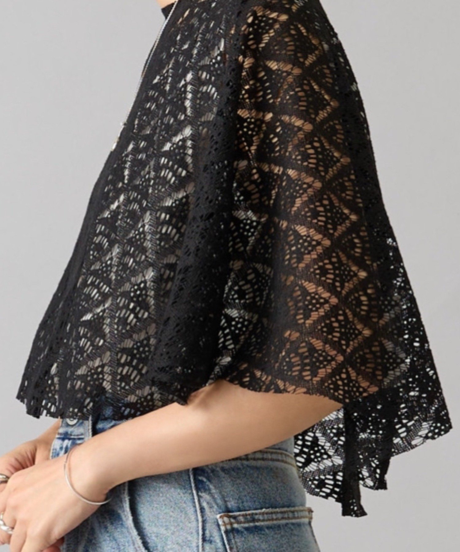 【その他のブランド/Other】の《15 quinze》リネンレースポンチョ 人気、トレンドファッション・服の通販 founy(ファニー) 　ファッション　Fashion　レディースファッション　Fashion for Women　アウター　Coat / Outerwear Collection　ポンチョ・ケープコート　Ponchos & Capes　シンプル　Simple, Minimal　リゾート　Resort, Vacation Style　リラックス　Relax, Relaxed Fit　レース　Lace, Lace Fabric　エレガント 上品　Elegant　夏　Summer　 other-1|ID: prp329100004569975 ipo3291000000032723807