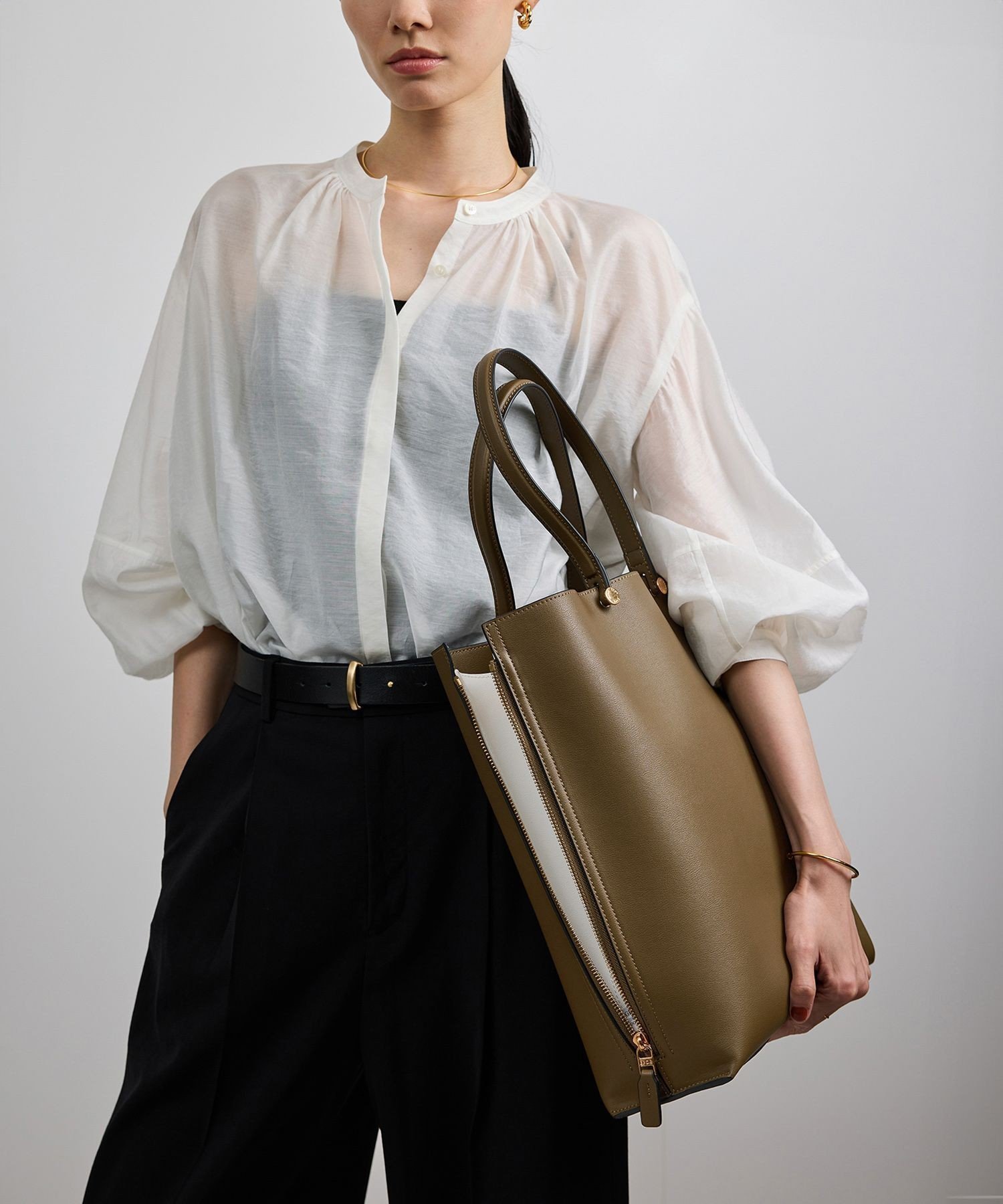 【ロペ/ROPE'】の【E POR】Y BAG Large【通勤】【A4対応】【25AW】 インテリア・キッズ・メンズ・レディースファッション・服の通販 founy(ファニー) 　ファッション　Fashion　レディースファッション　Fashion for Women　秋　Autumn　サイドジップ　Side Zip, Side Zipper　ショルダー　Shoulder, Shoulder Strap　スタイリッシュ　Stylish, Fashionable　スリム　Slim, Slim Fit　スーツ　Suit, Formalwear　ポケット　Pocket, Pocket Detail　ラップ　Wrap, Wrap Design　A/W・秋冬　Autumn/Winter　おすすめ　Recommended / Our Picks　ビジネス 仕事 通勤　Business / Work / Commuting　2025年　2025　2025-2026秋冬・A/W　Autumn/Winter 2025–26 AW25–26　カーキ系(38)|ID: prp329100004570611 ipo3291000000033568796