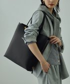 【ロペ/ROPE'】の【E POR】Y BAG Large【通勤】【A4対応】【25AW】 人気、トレンドファッション・服の通販 founy(ファニー) ファッション Fashion レディースファッション Fashion for Women エレガント 上品 Elegant オレンジ Orange 秋 Autumn サイドジップ Side Zip, Side Zipper ショルダー Shoulder, Shoulder Strap スタイリッシュ Stylish, Fashionable スリム Slim, Slim Fit スーツ Suit, Formalwear ポケット Pocket, Pocket Detail ラップ Wrap, Wrap Design ラベンダー Lavender A/W・秋冬 Autumn/Winter おすすめ Recommended / Our Picks ビジネス 仕事 通勤 Business / Work / Commuting 2025年 2025 2025-2026秋冬・A/W Autumn/Winter 2025–26 AW25–26 thumbnail ブラック(01)|ID: prp329100004570611 ipo3291000000034275521