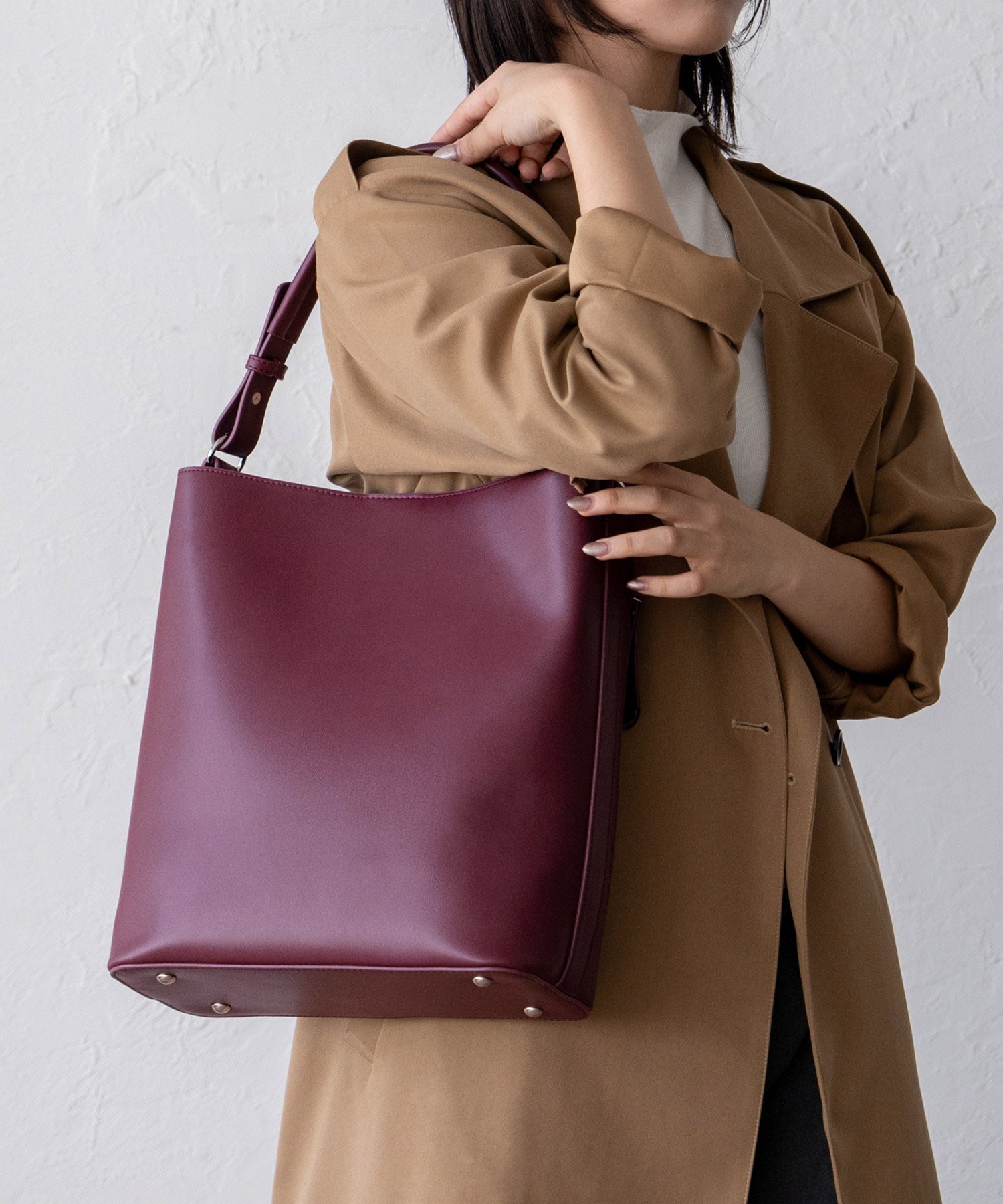 【ヴィータフェリーチェ/VitaFelice】のワンハンドル2wayトートバッグ インテリア・キッズ・メンズ・レディースファッション・服の通販 founy(ファニー) 　ファッション　Fashion　レディースファッション　WOMEN　バッグ　Bag　ショルダー　Shoulder　シンプル　Simple　フェイクレザー　Faux Leather　エレガント 上品　Elegant　バーガンディ|ID: prp329100004570645 ipo3291000000032339510