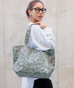 【ベイフロー/BAYFLOW】の【HEREIAM】撥水/WロゴマルチトートBAG 人気、トレンドファッション・服の通販 founy(ファニー) ファッション Fashion レディースファッション WOMEN バッグ Bag おすすめ Recommend インナー Inner キャンバス Canvas スマート Smart プリント Print ポーチ Pouch メッシュ Mesh 軽量 Lightweight |ID:prp329100004570654